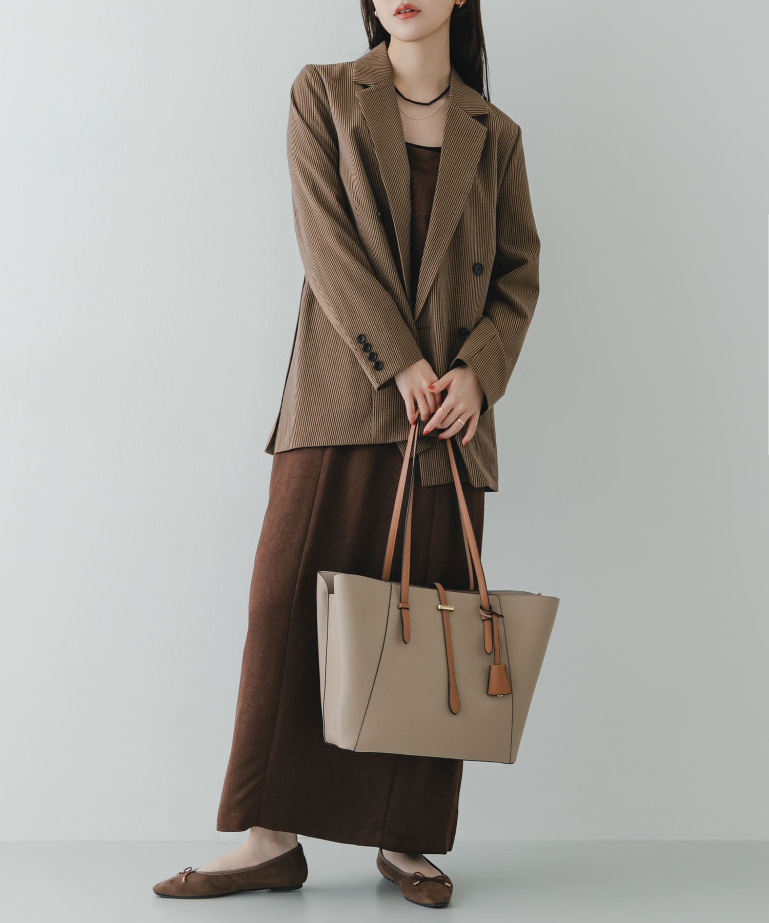 SAND BEIGE