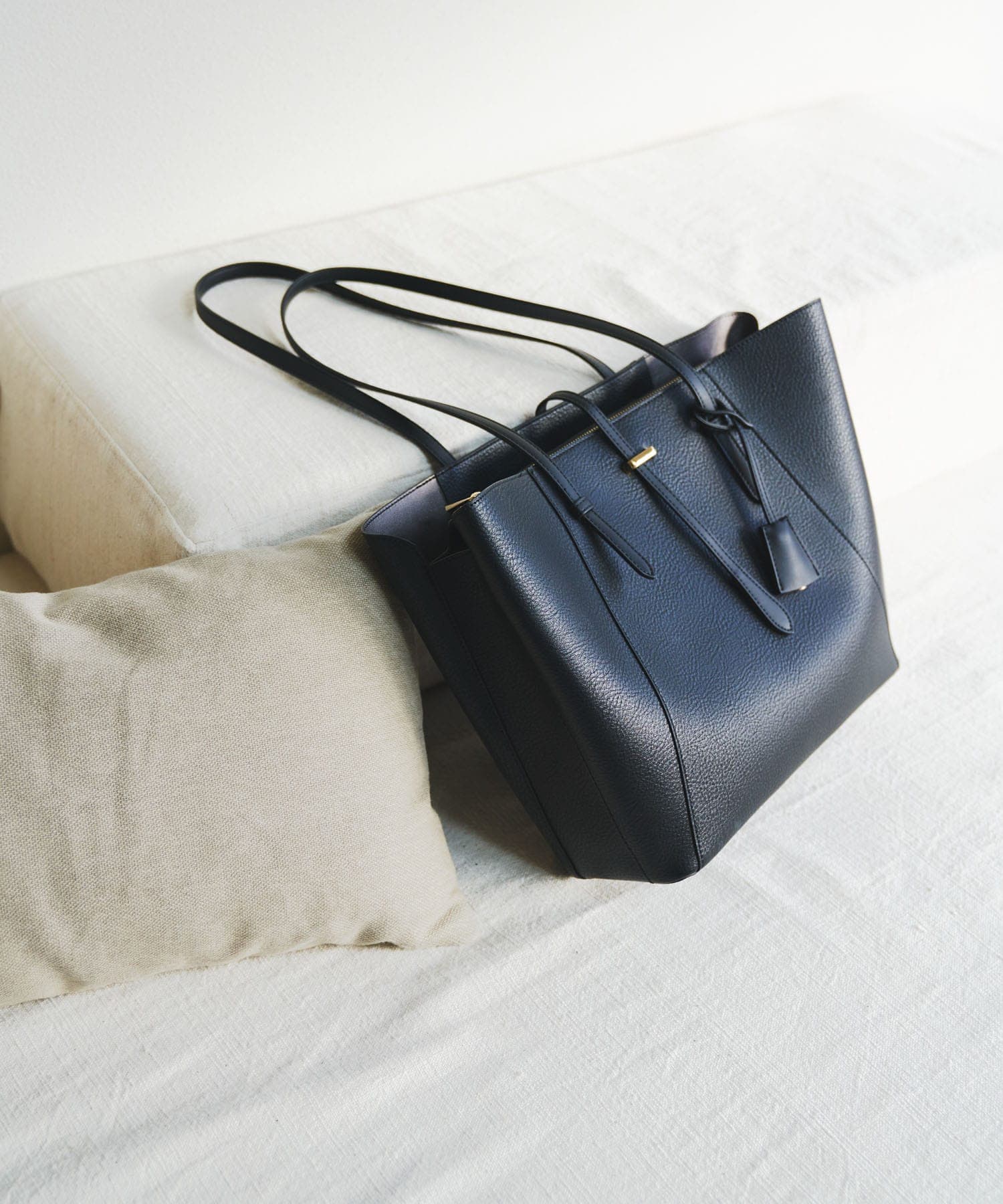 チャーム付A4トートバッグ BLACK one