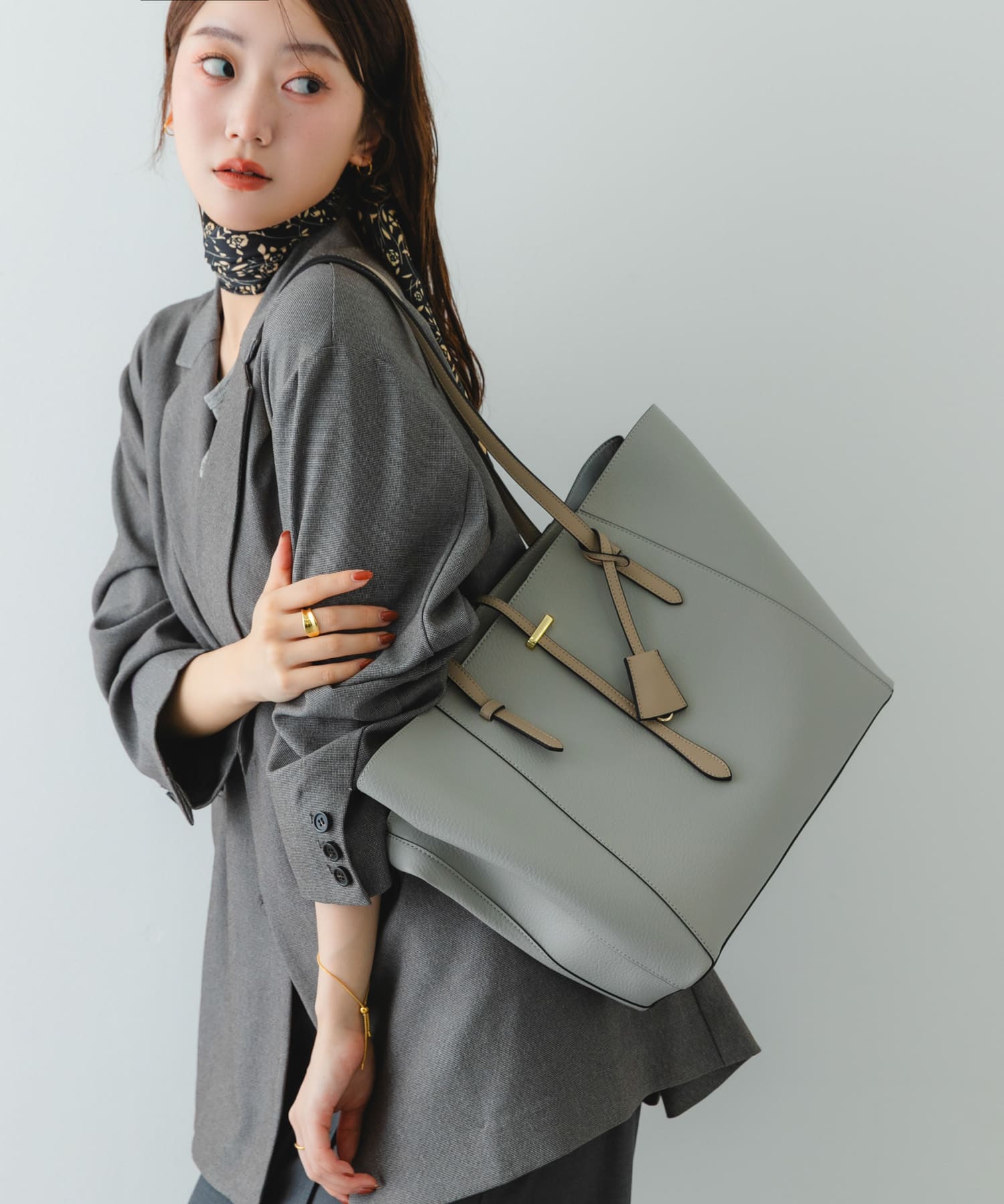 チャーム付A4トートバッグ(one BLACK): バッグ｜URBAN RESEARCH公式