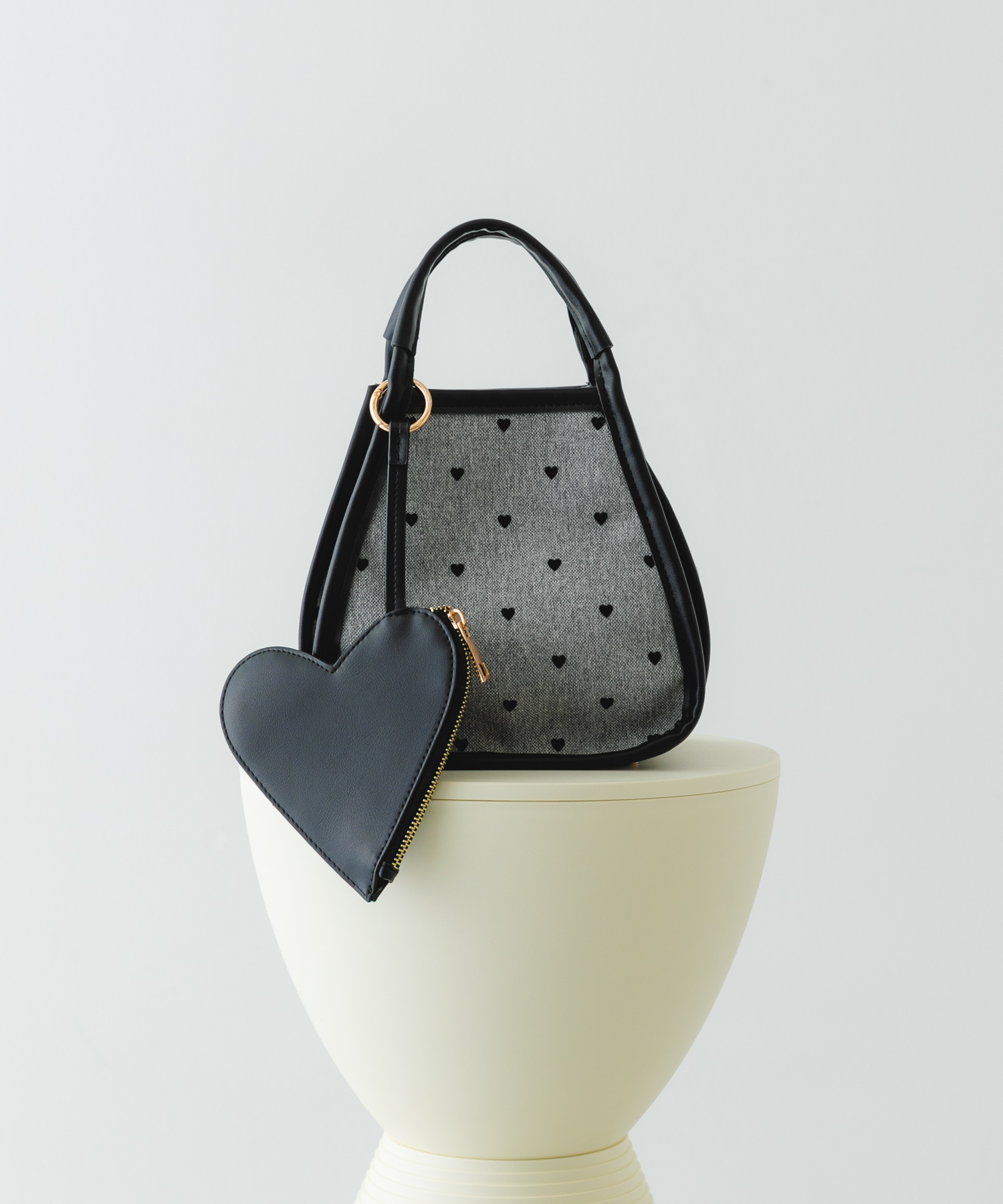 ハートキャンバスバッグ BLACK one