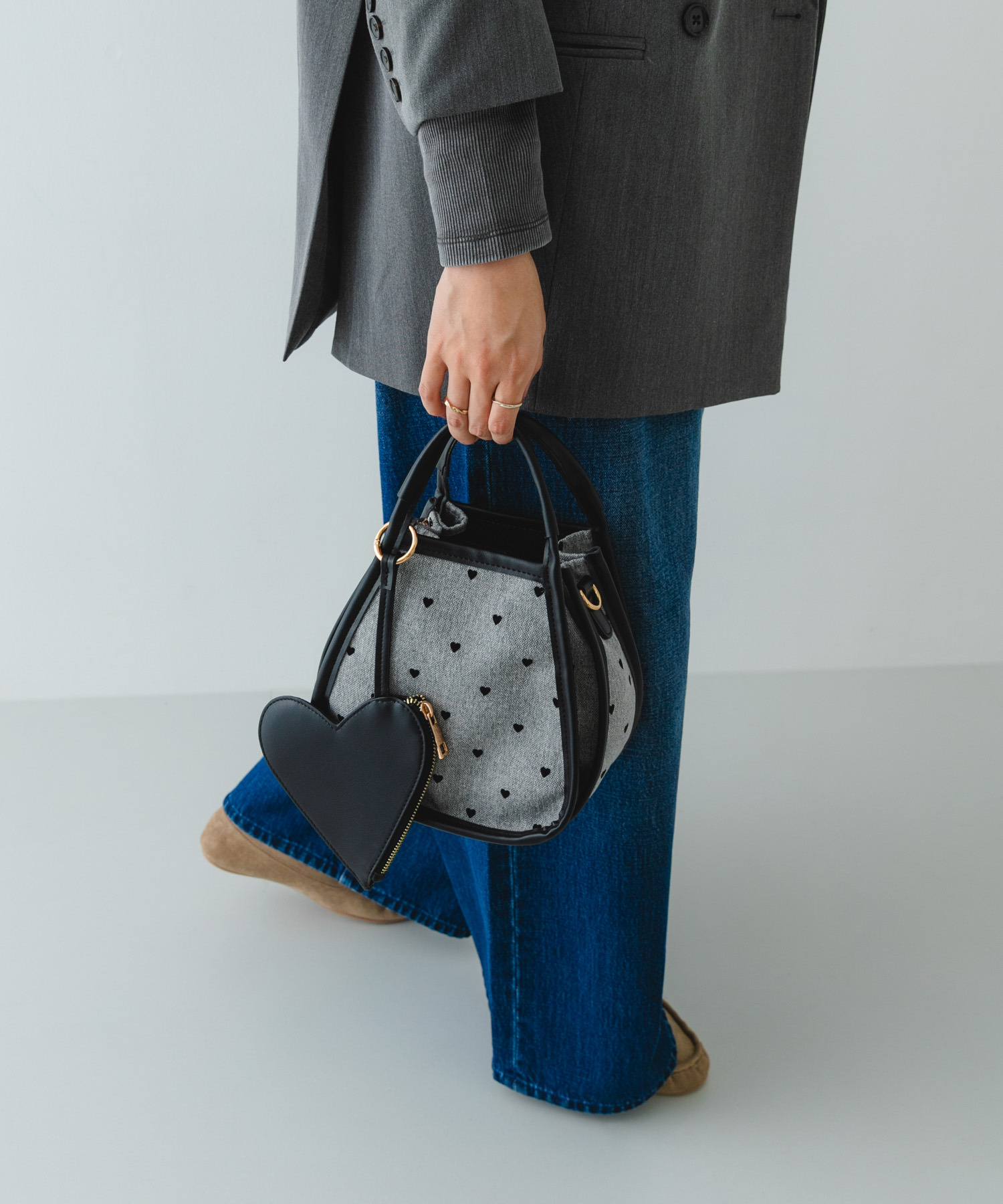 ハートキャンバスバッグ BLACK one