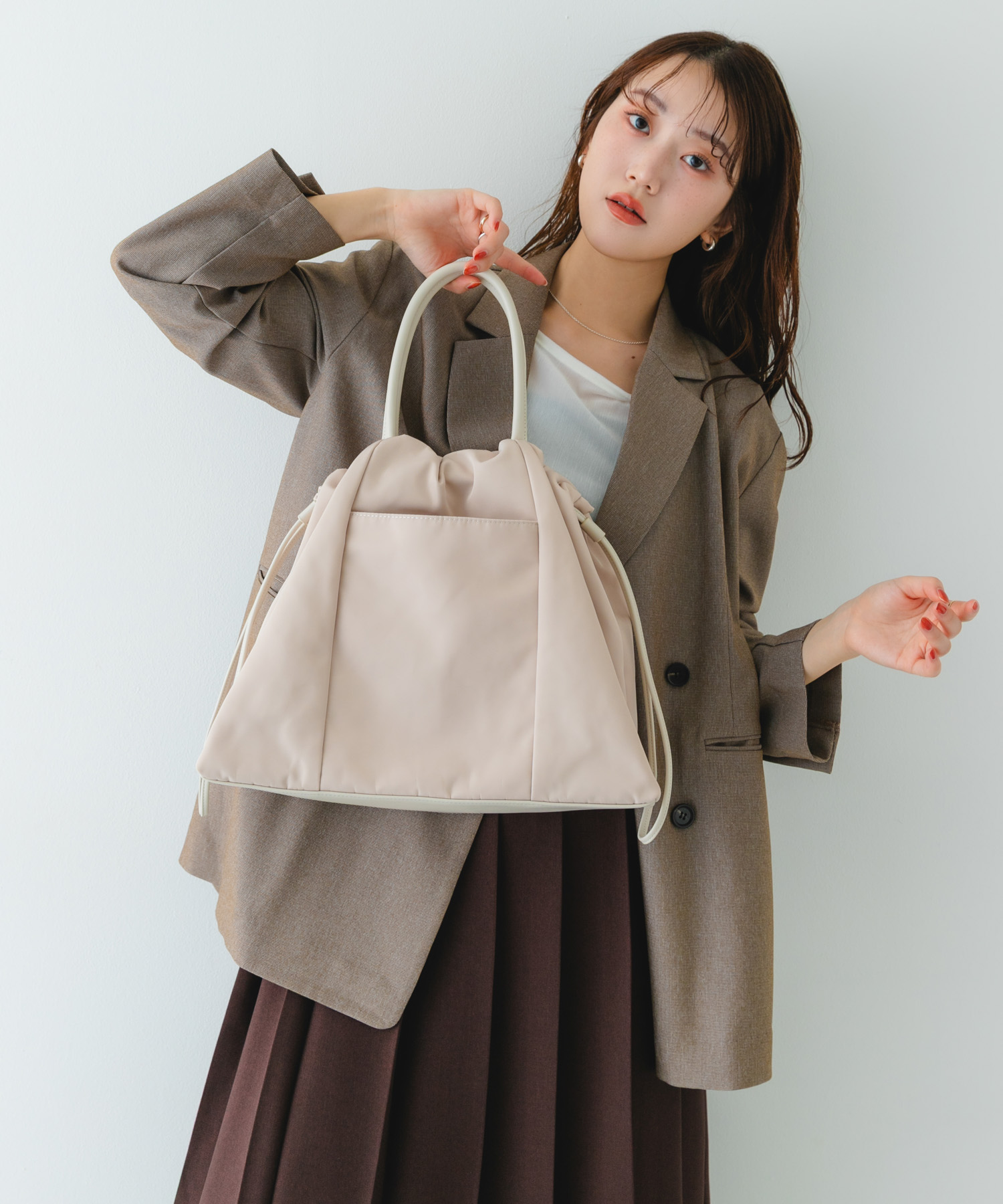 ショルダー付撥水キンチャクバッグ IVORY one