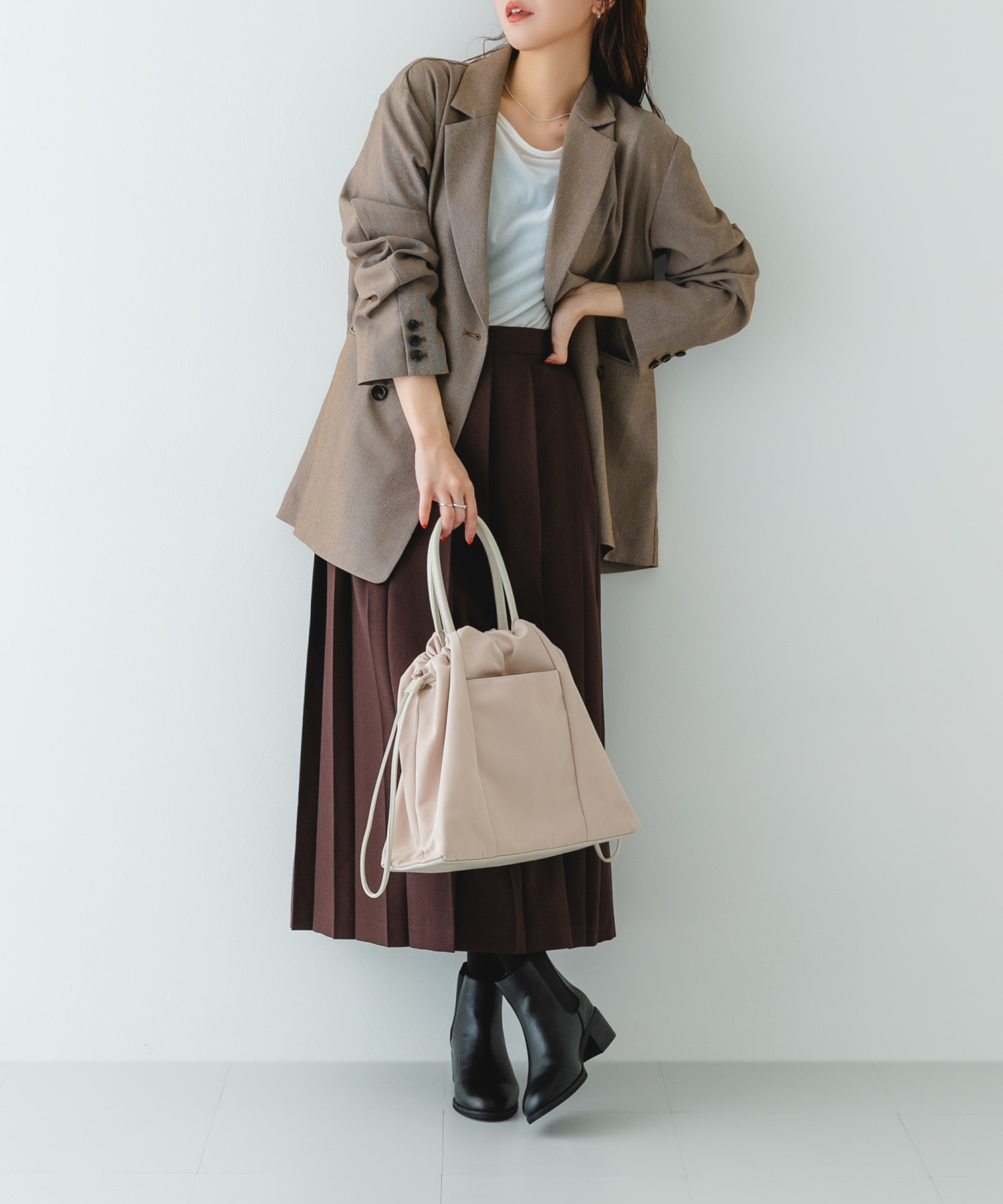 ショルダー付撥水キンチャクバッグ IVORY one