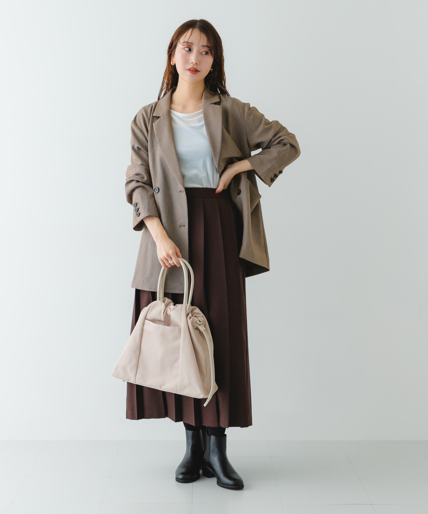 ショルダー付撥水キンチャクバッグ IVORY one