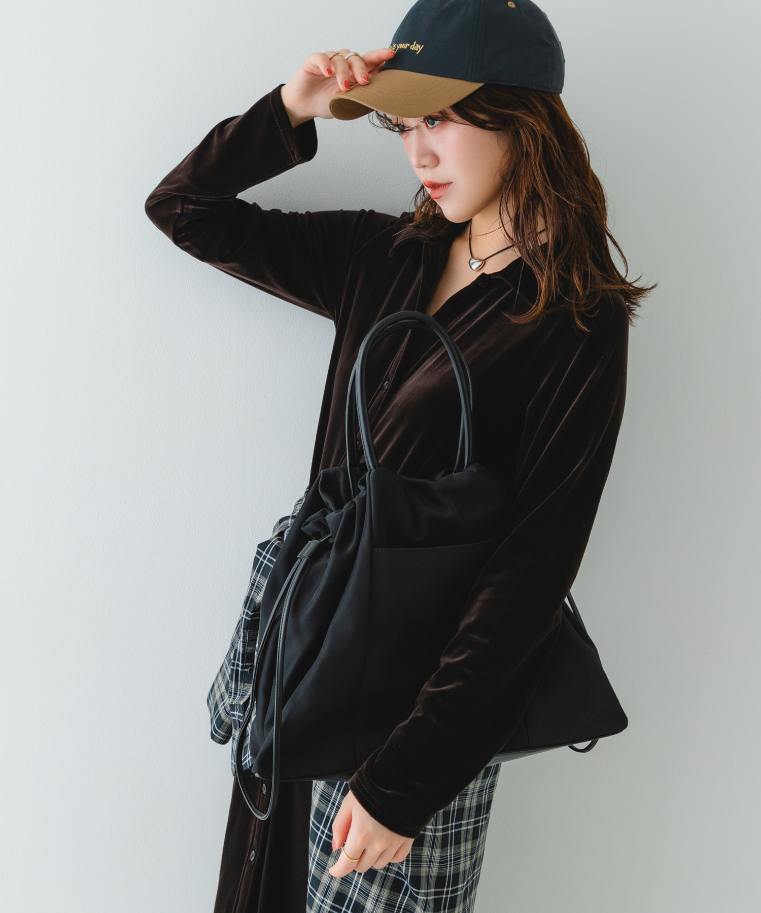 ショルダー付撥水キンチャクバッグ BLACK one