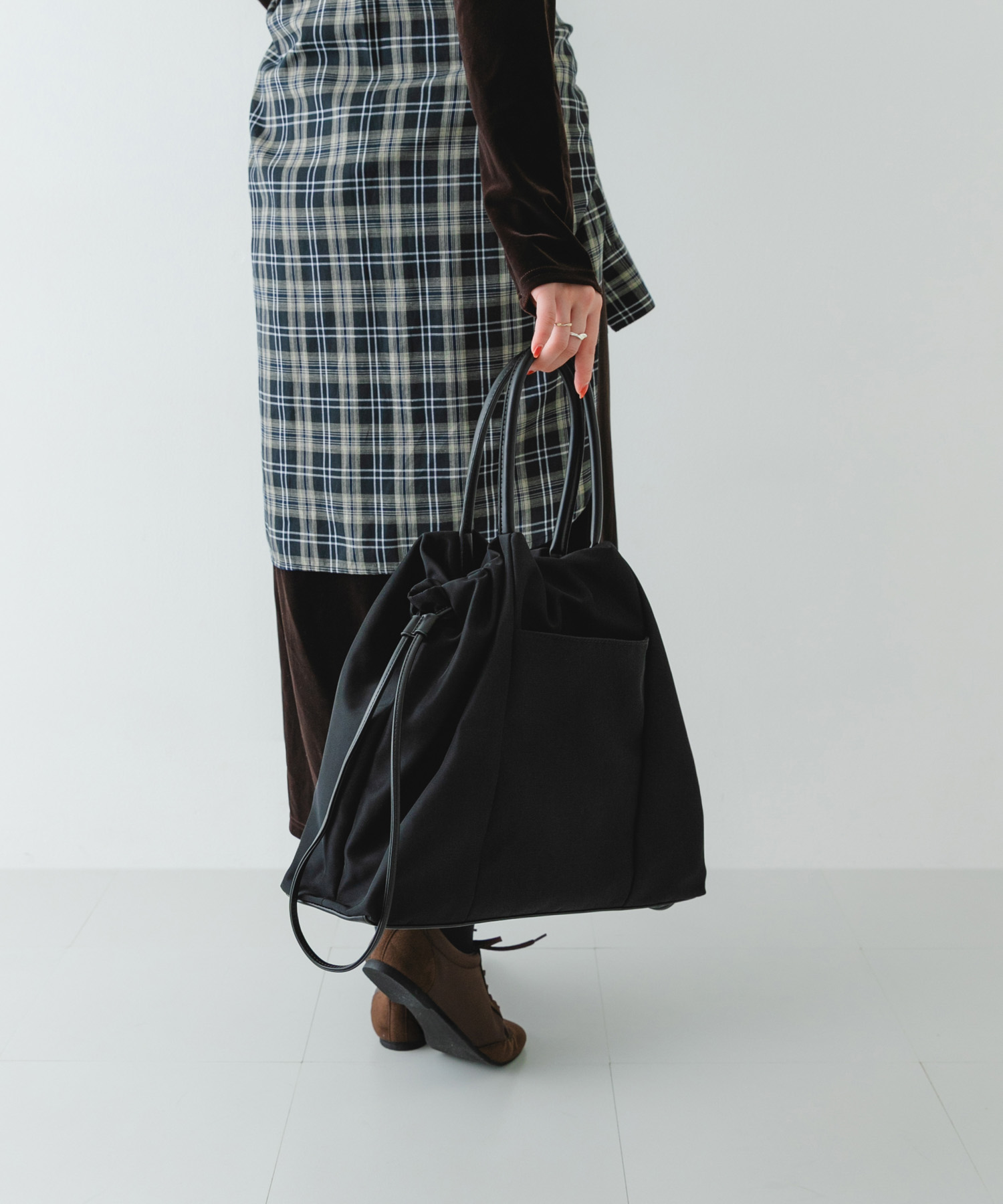 ショルダー付撥水キンチャクバッグ BLACK one