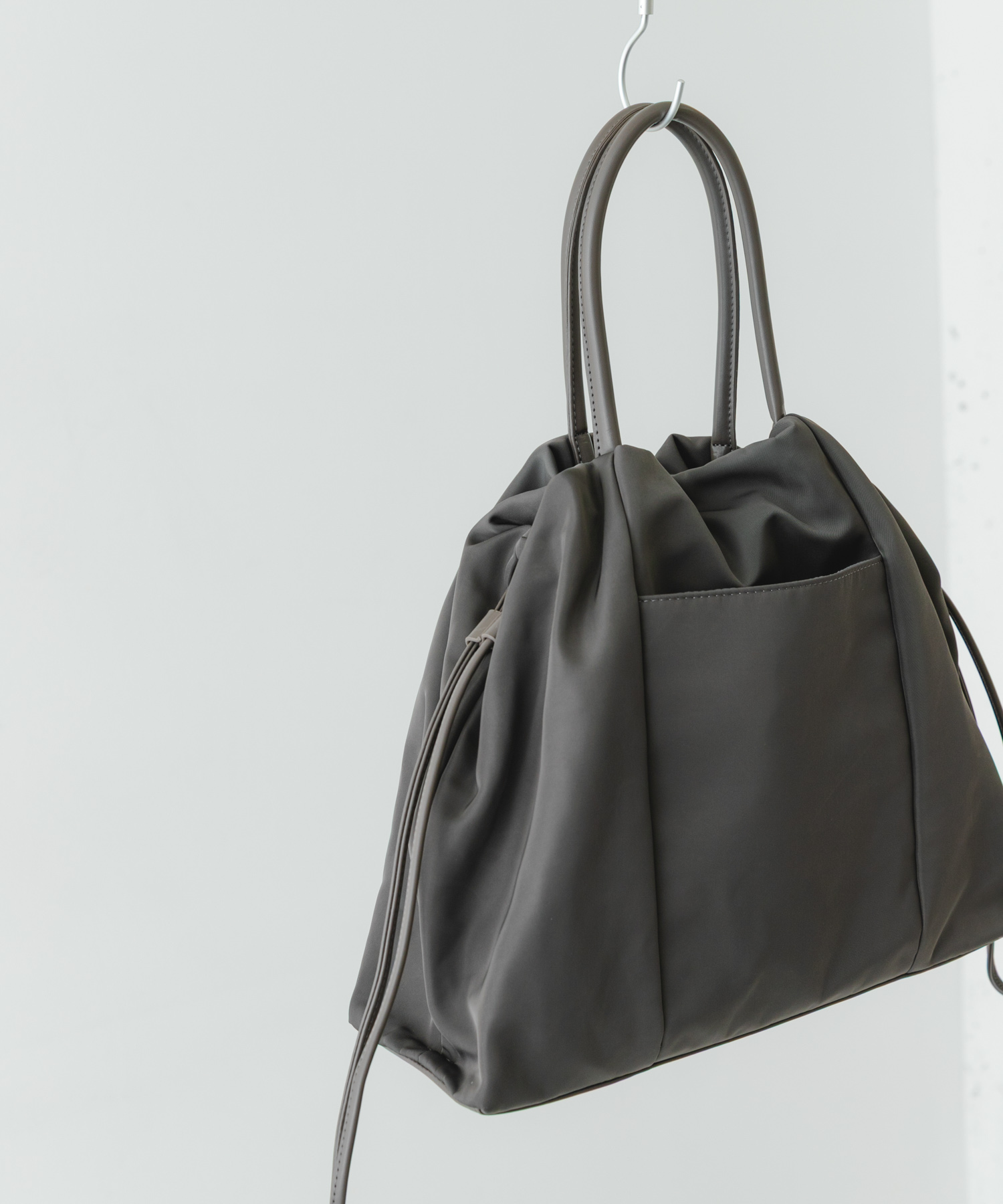 ショルダー付撥水キンチャクバッグ GRAY one