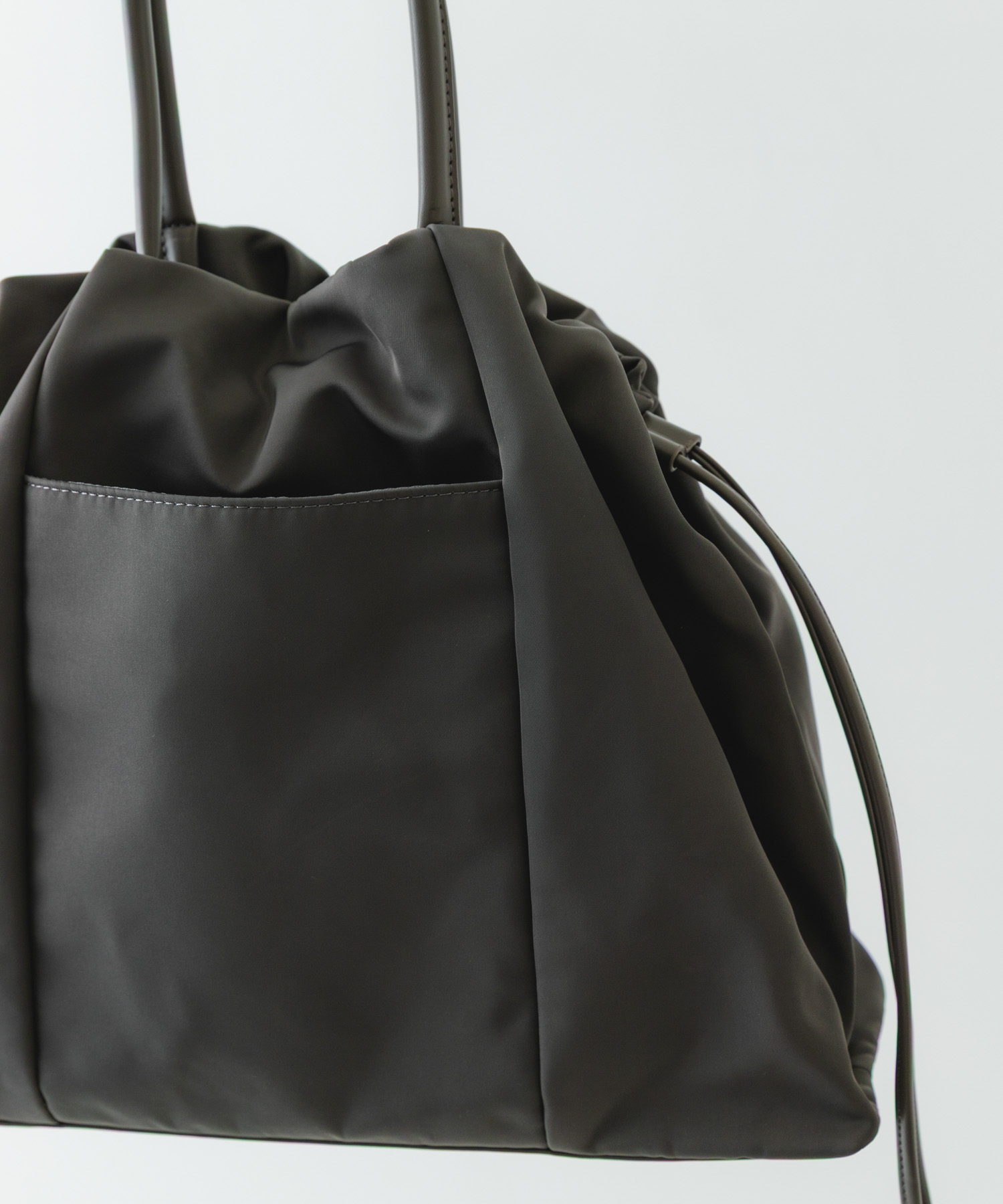 ショルダー付撥水キンチャクバッグ GRAY one