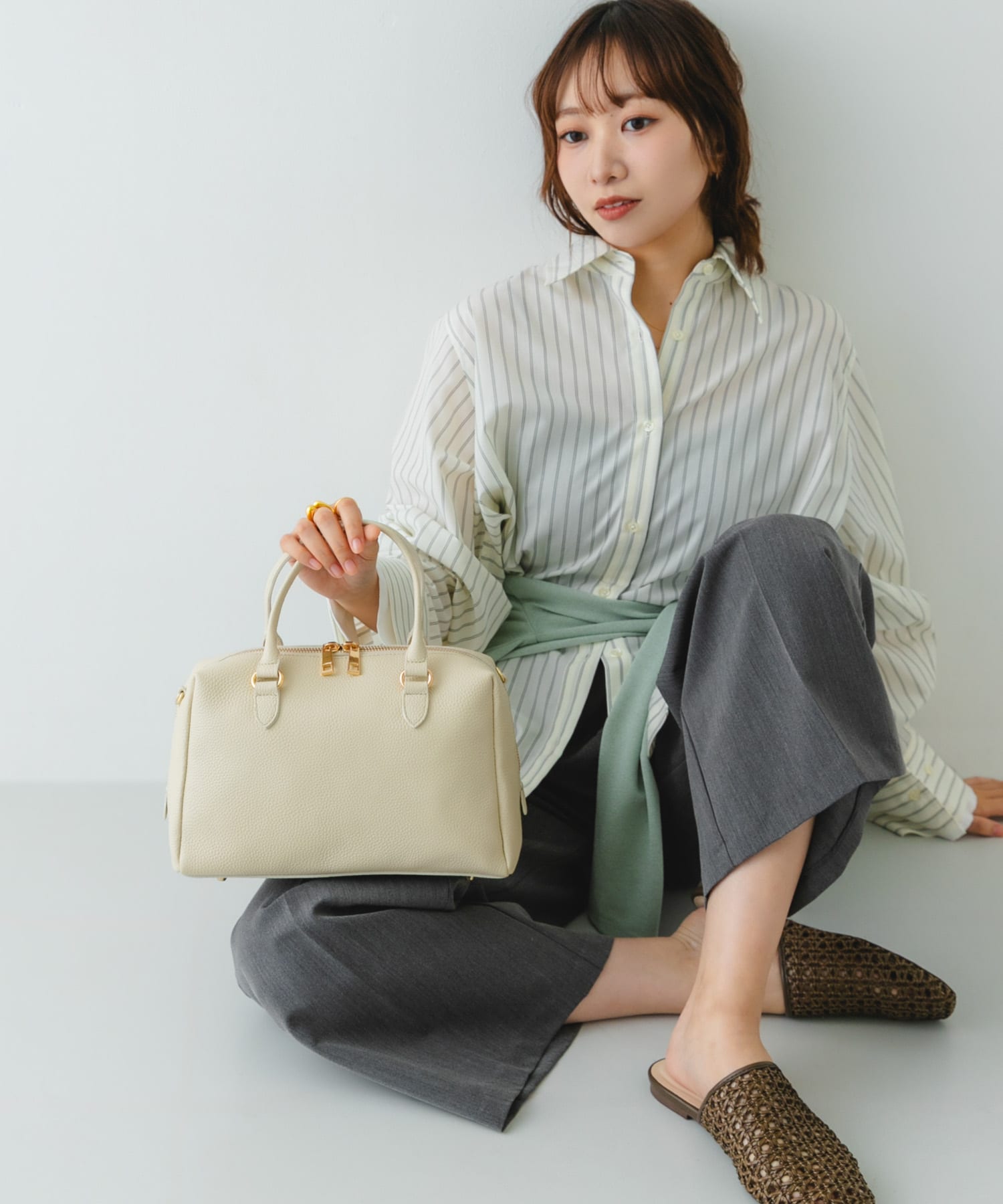 『Mサイズ』レザーボストンバッグ OFF one