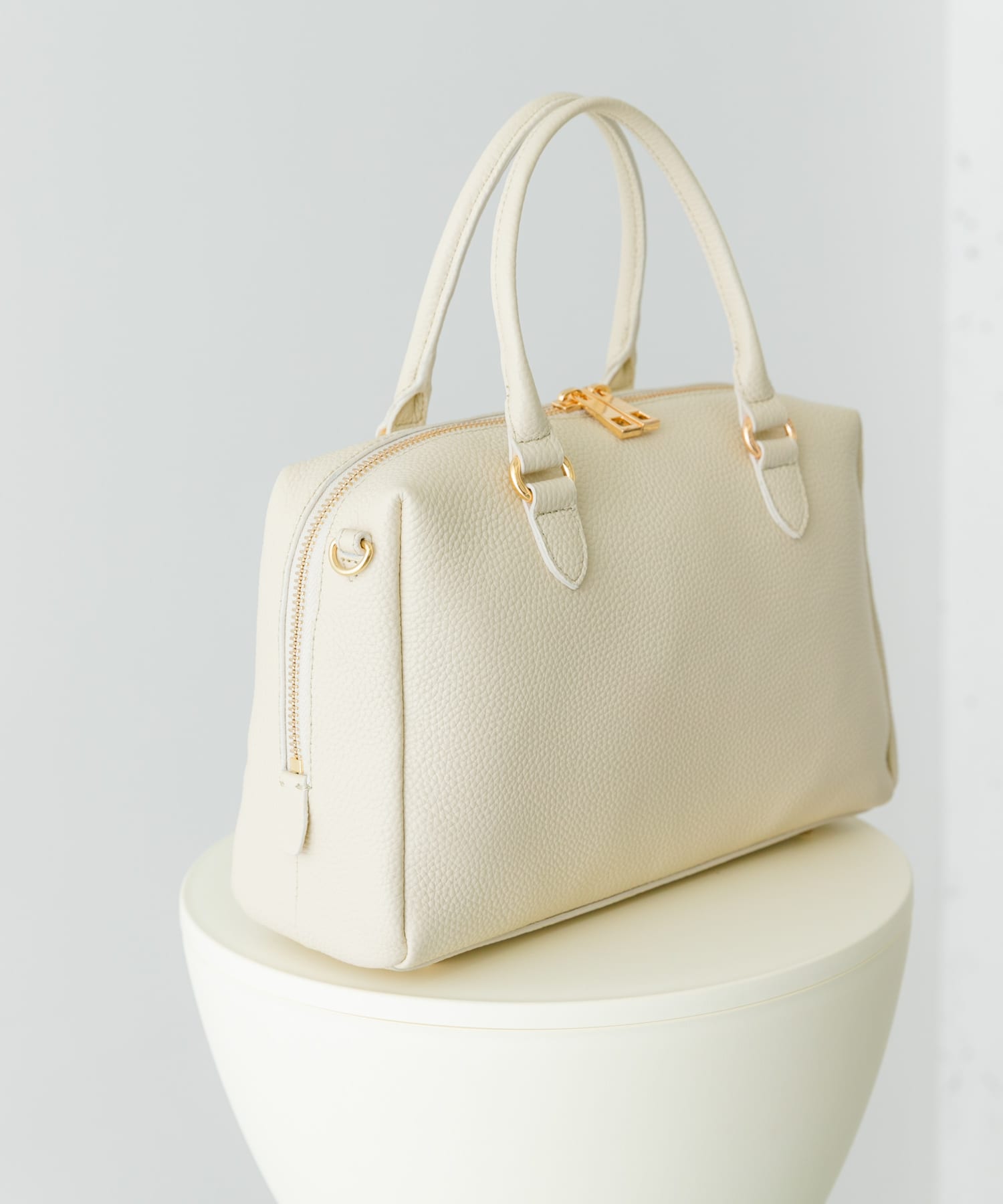 『Mサイズ』レザーボストンバッグ OFF one