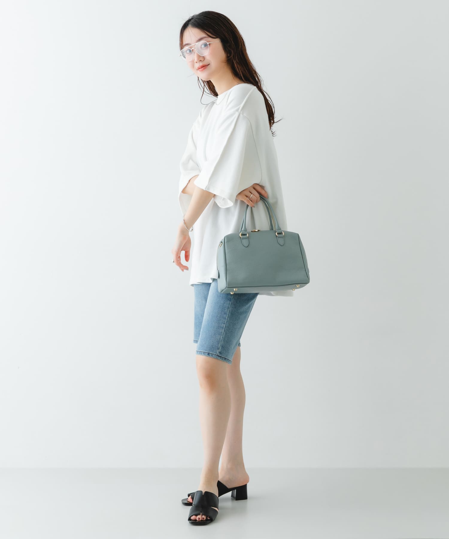 『Mサイズ』レザーボストンバッグ P.BLUE one