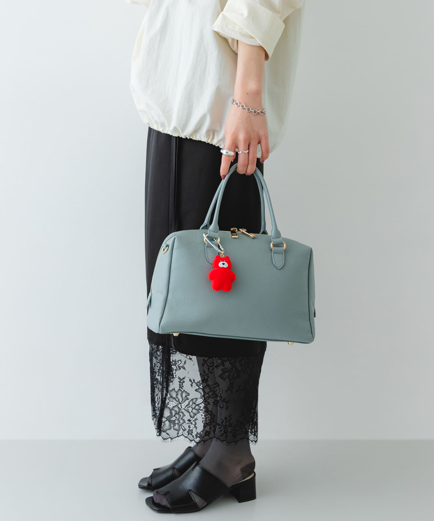 『Mサイズ』レザーボストンバッグ P.BLUE one