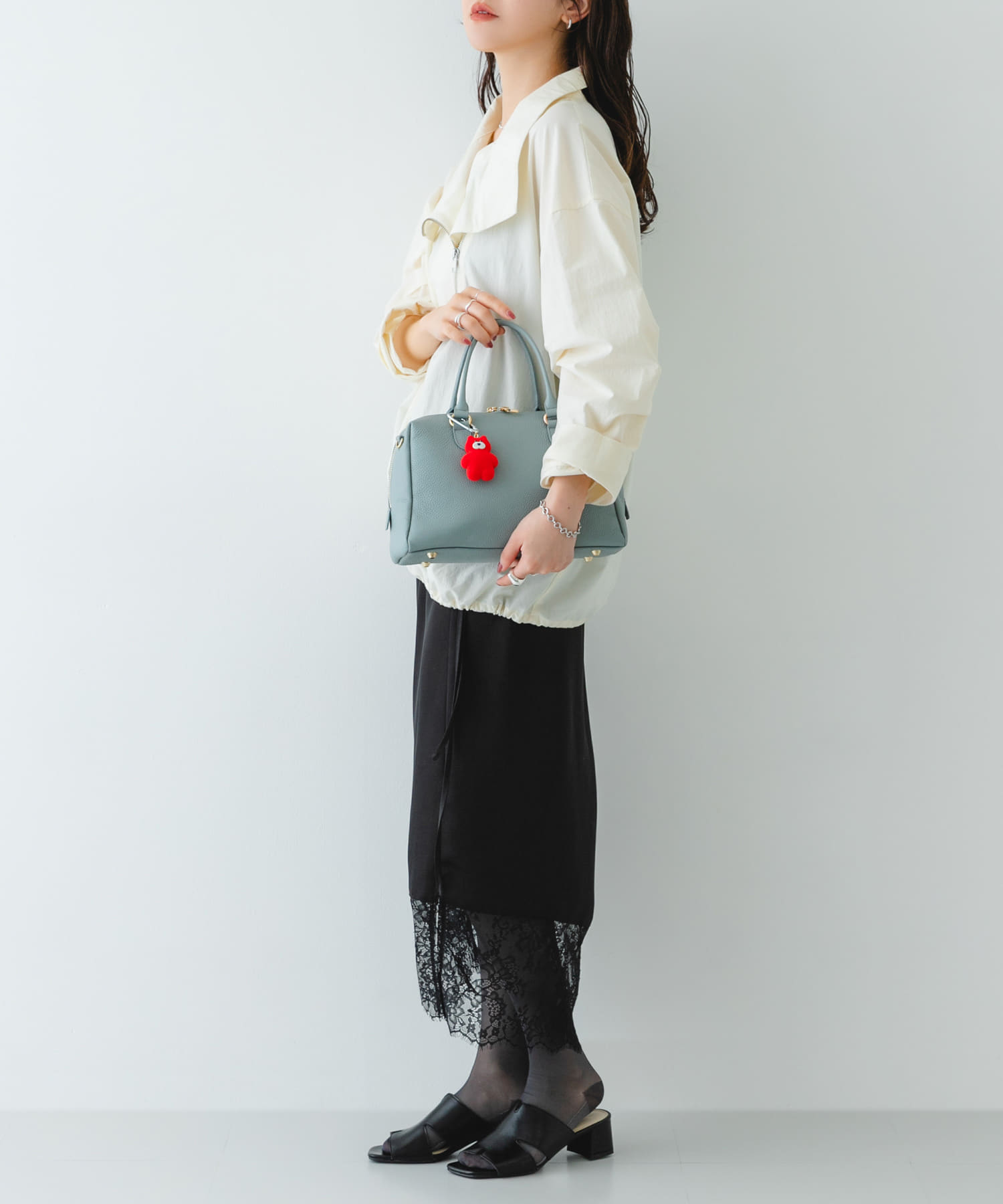 『Mサイズ』レザーボストンバッグ P.BLUE one