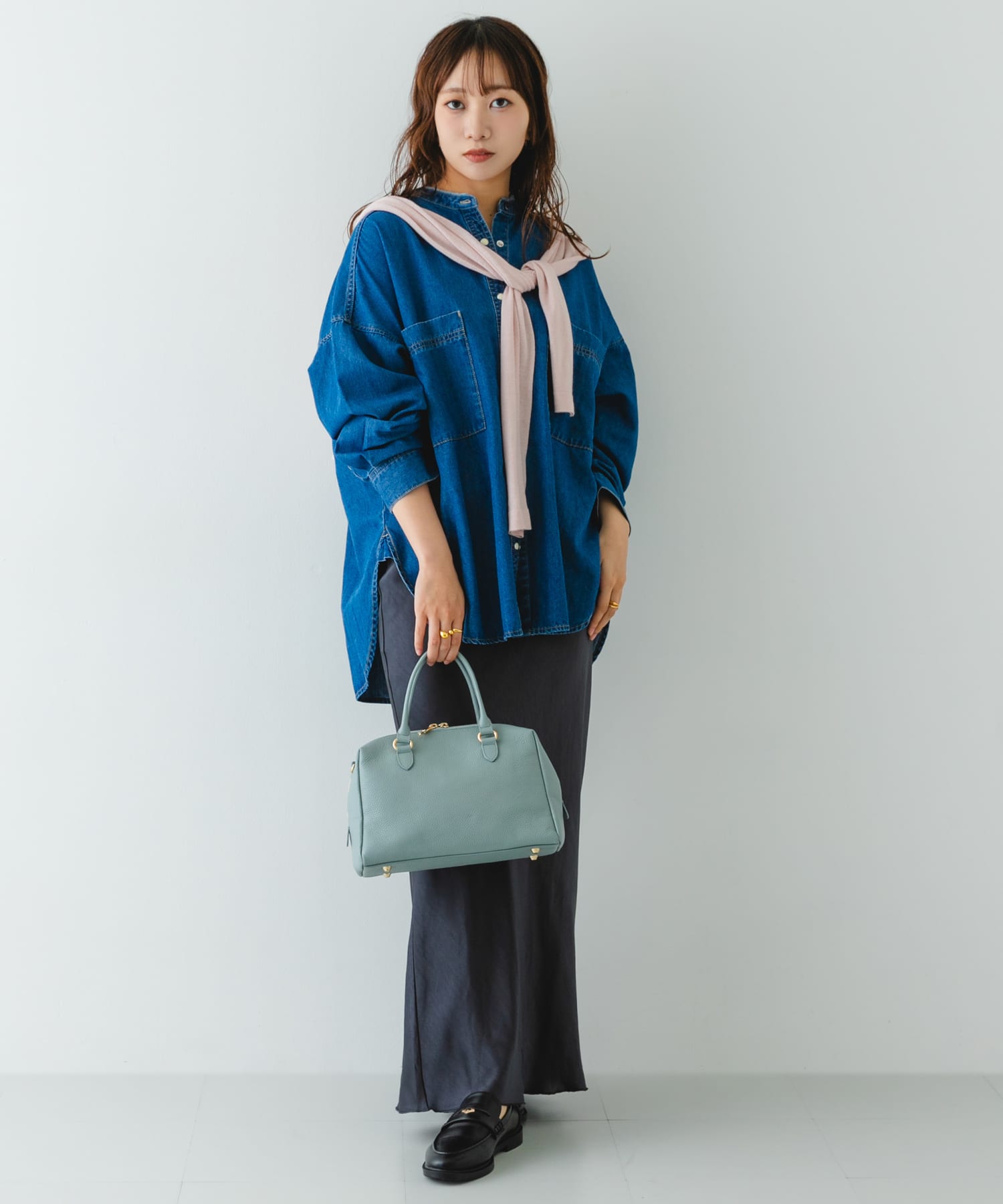 『Mサイズ』レザーボストンバッグ P.BLUE one