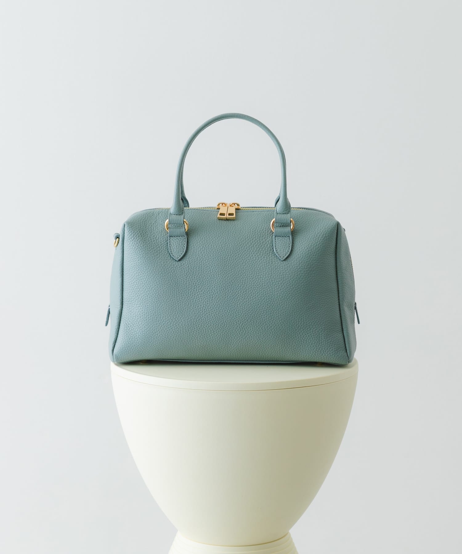 『Mサイズ』レザーボストンバッグ P.BLUE one