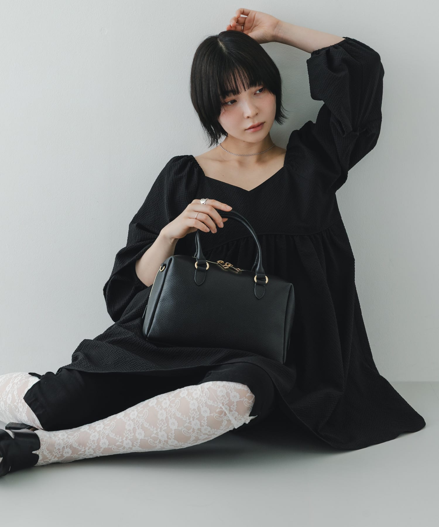 『Mサイズ』レザーボストンバッグ BLACK one