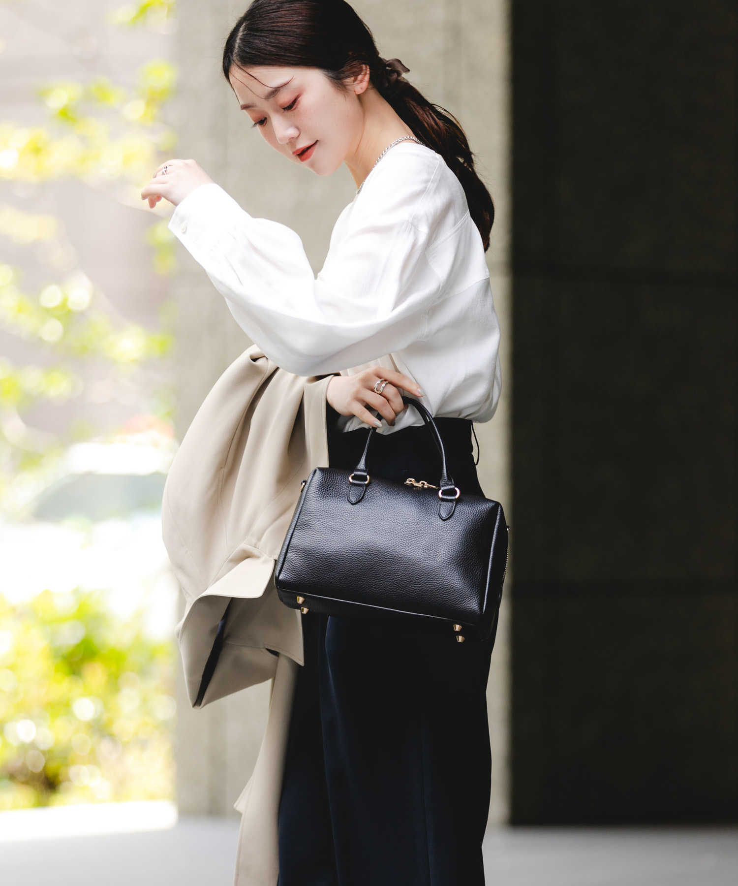 『Mサイズ』レザーボストンバッグ BLACK one