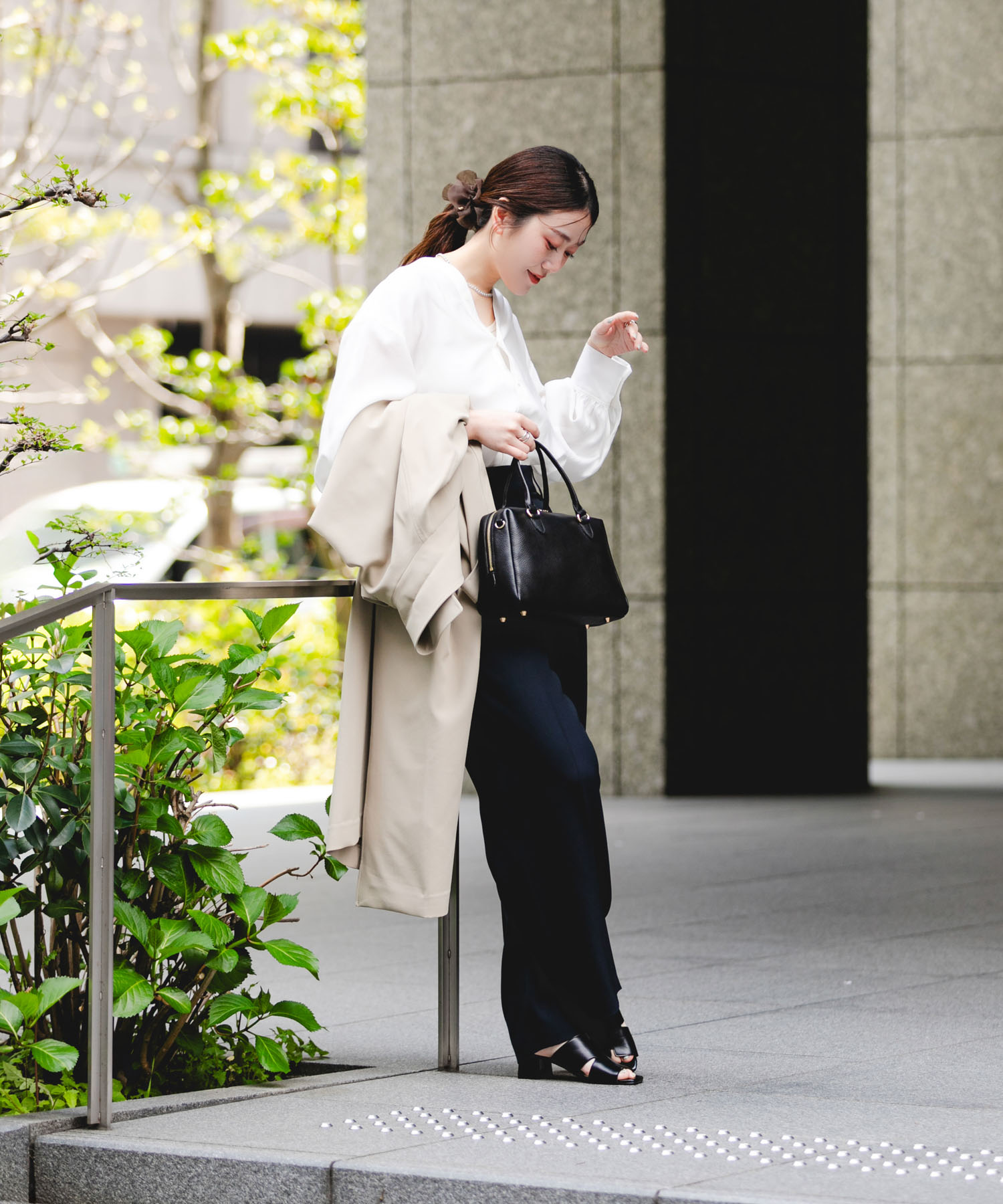 『Mサイズ』レザーボストンバッグ BLACK one