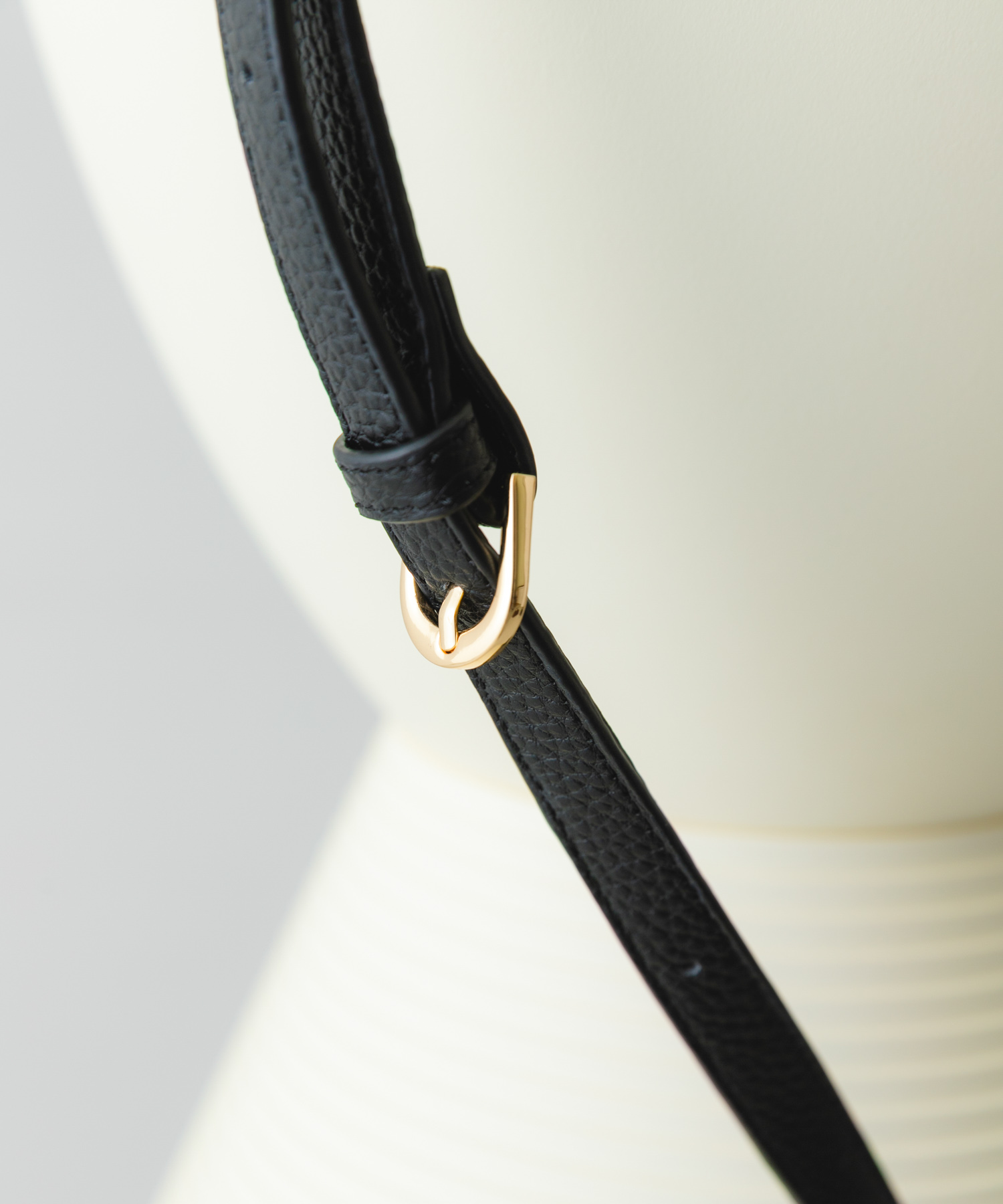 『Mサイズ』レザーボストンバッグ BLACK one