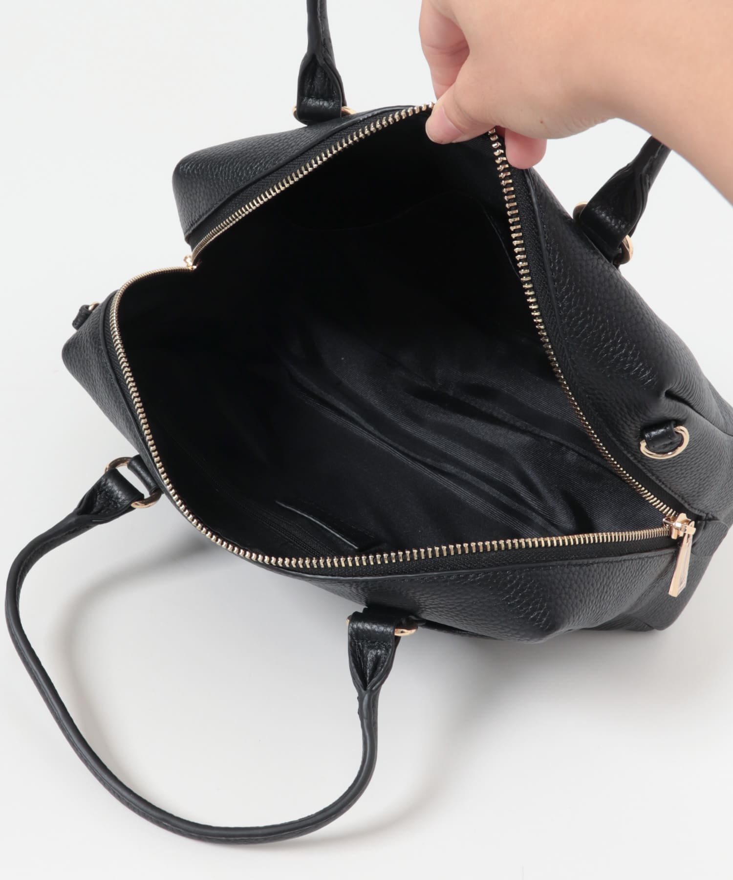 『Mサイズ』レザーボストンバッグ BLACK one