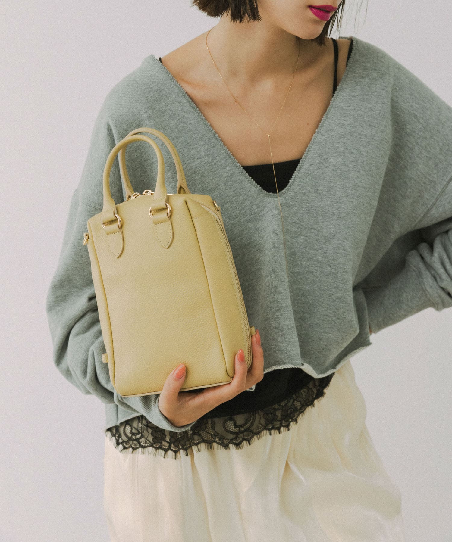 『縦型』レザーミニボストンバッグ