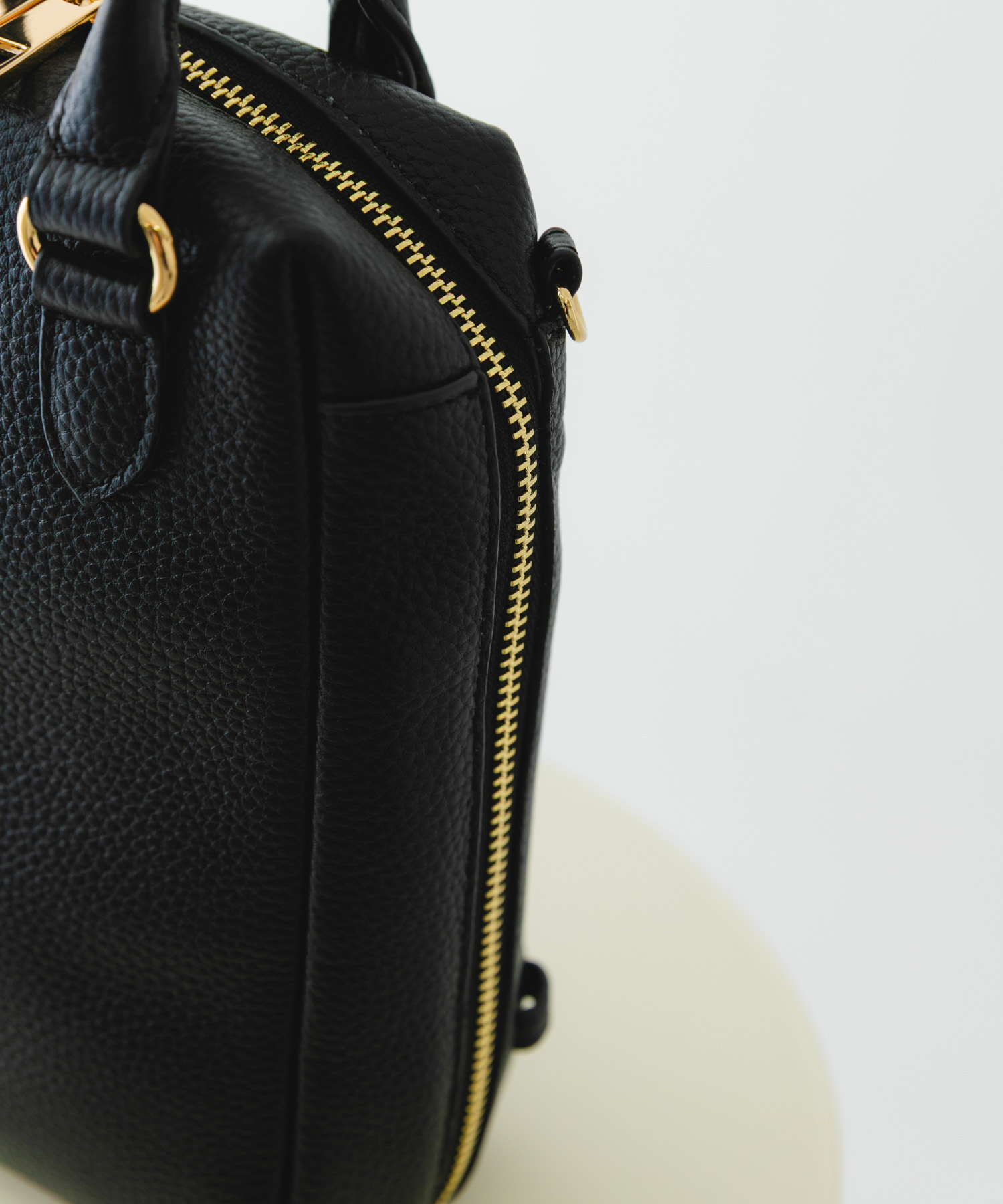 『縦型』レザーミニボストンバッグ BLACK one