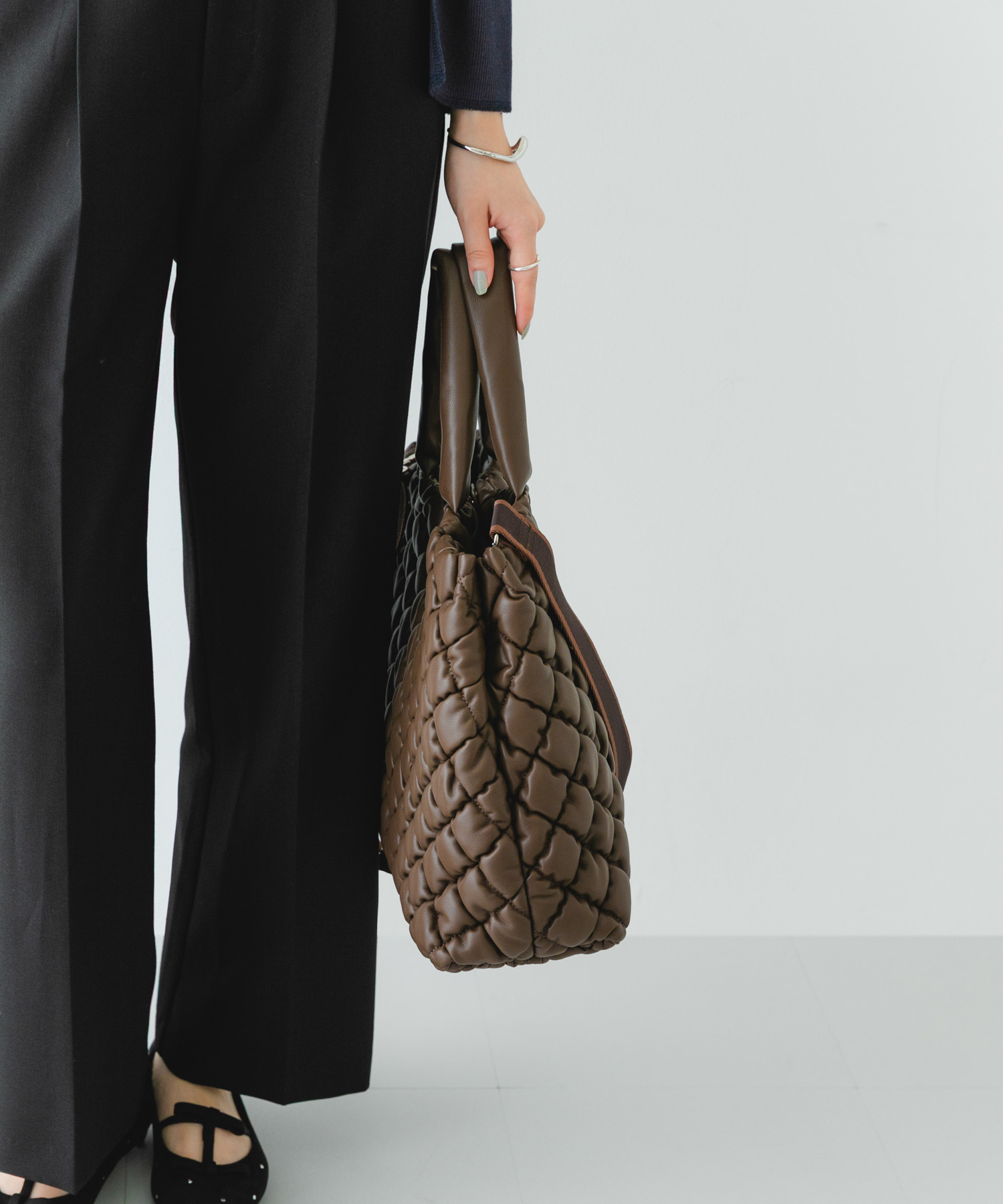 テープショルダーキルティングバッグ DARK BROWN one