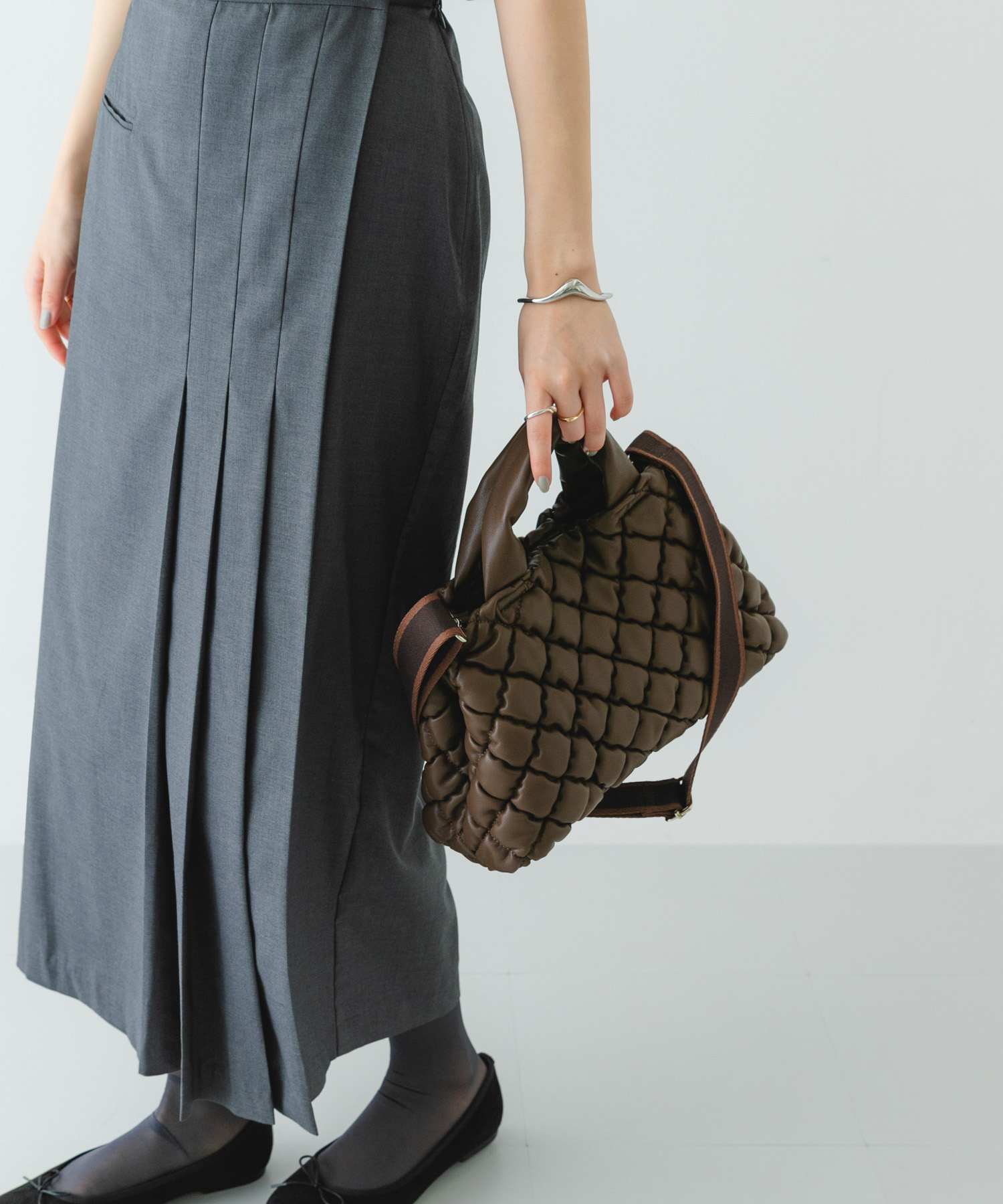 テープショルダーキルティングミニバッグ DARK BROWN one