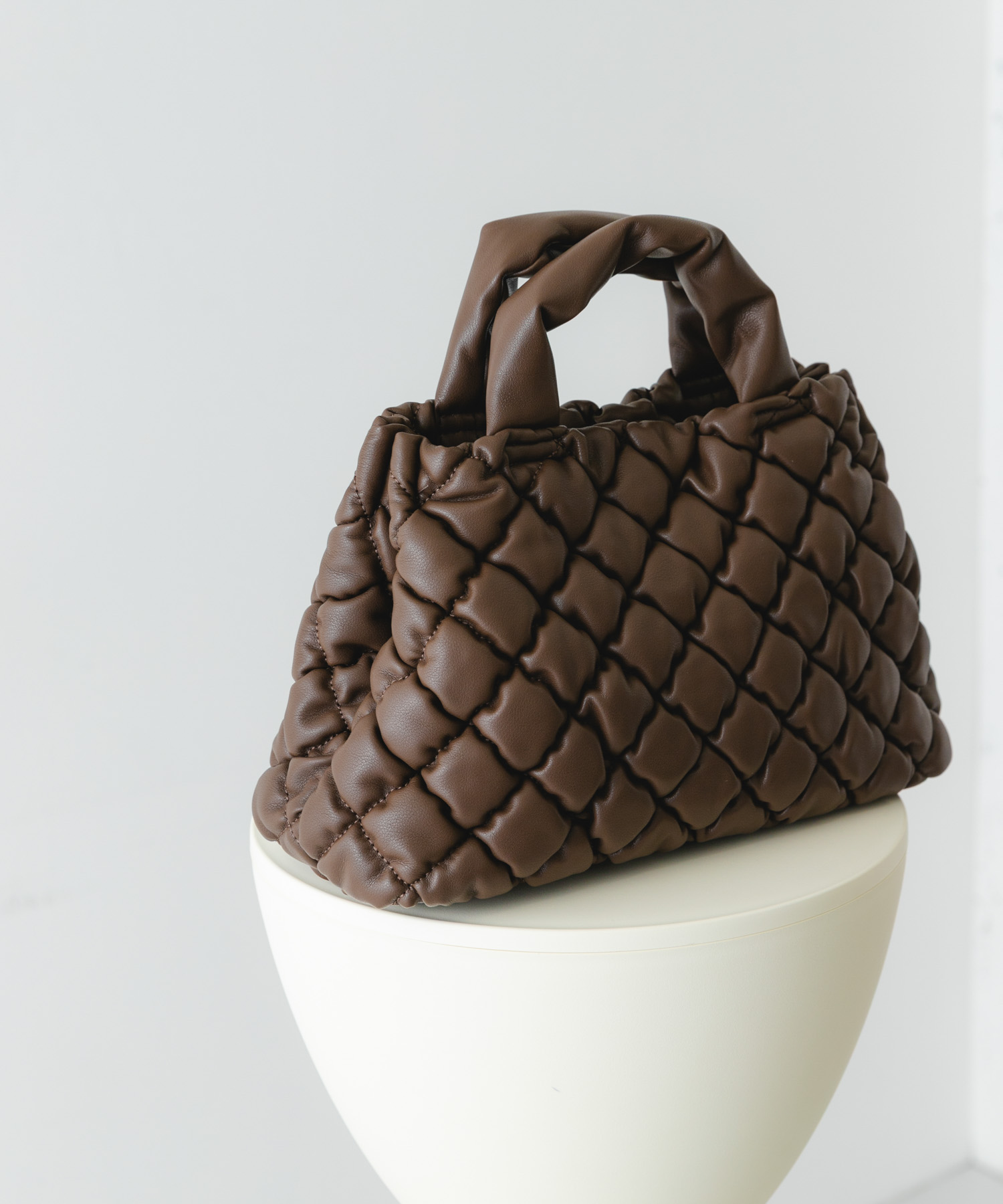 テープショルダーキルティングミニバッグ DARK BROWN one