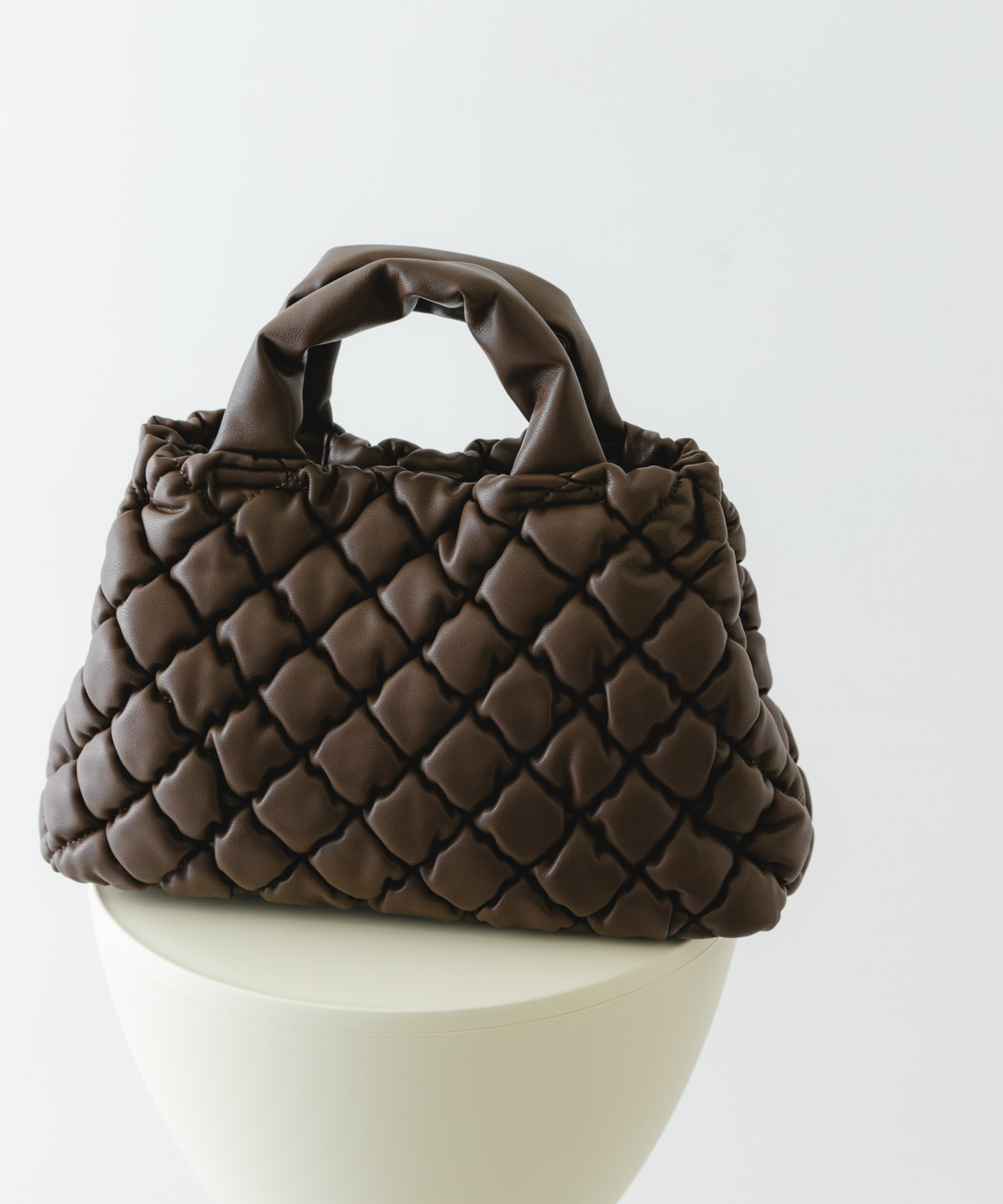 テープショルダーキルティングミニバッグ DARK BROWN one