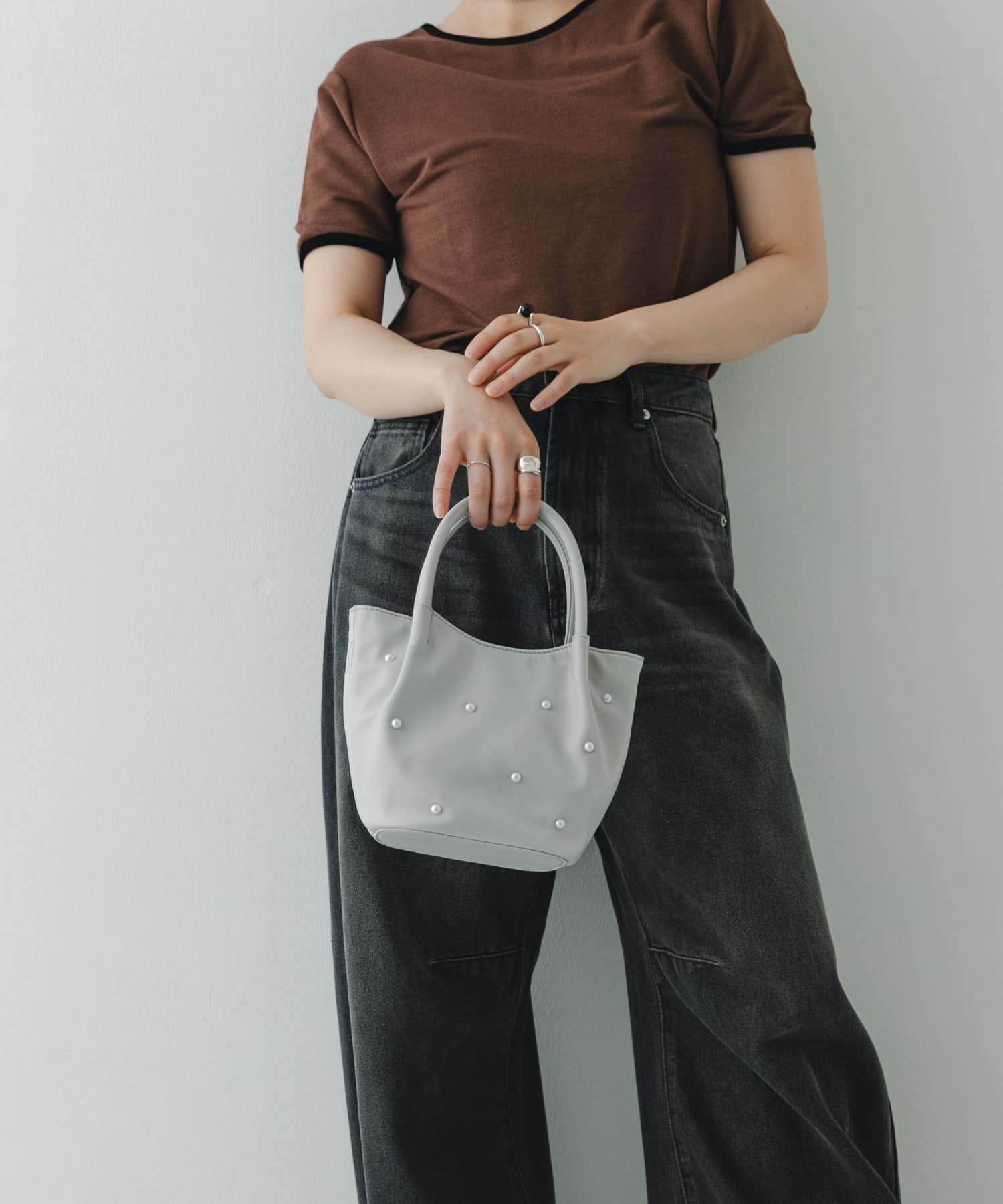 GRAY/Ny