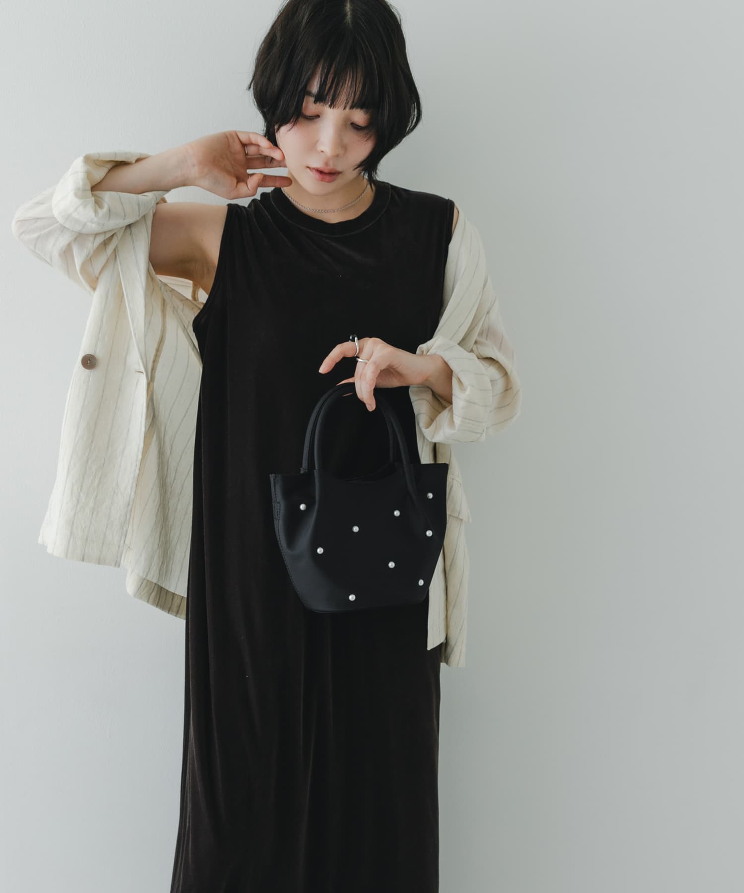 BLACK/Ny