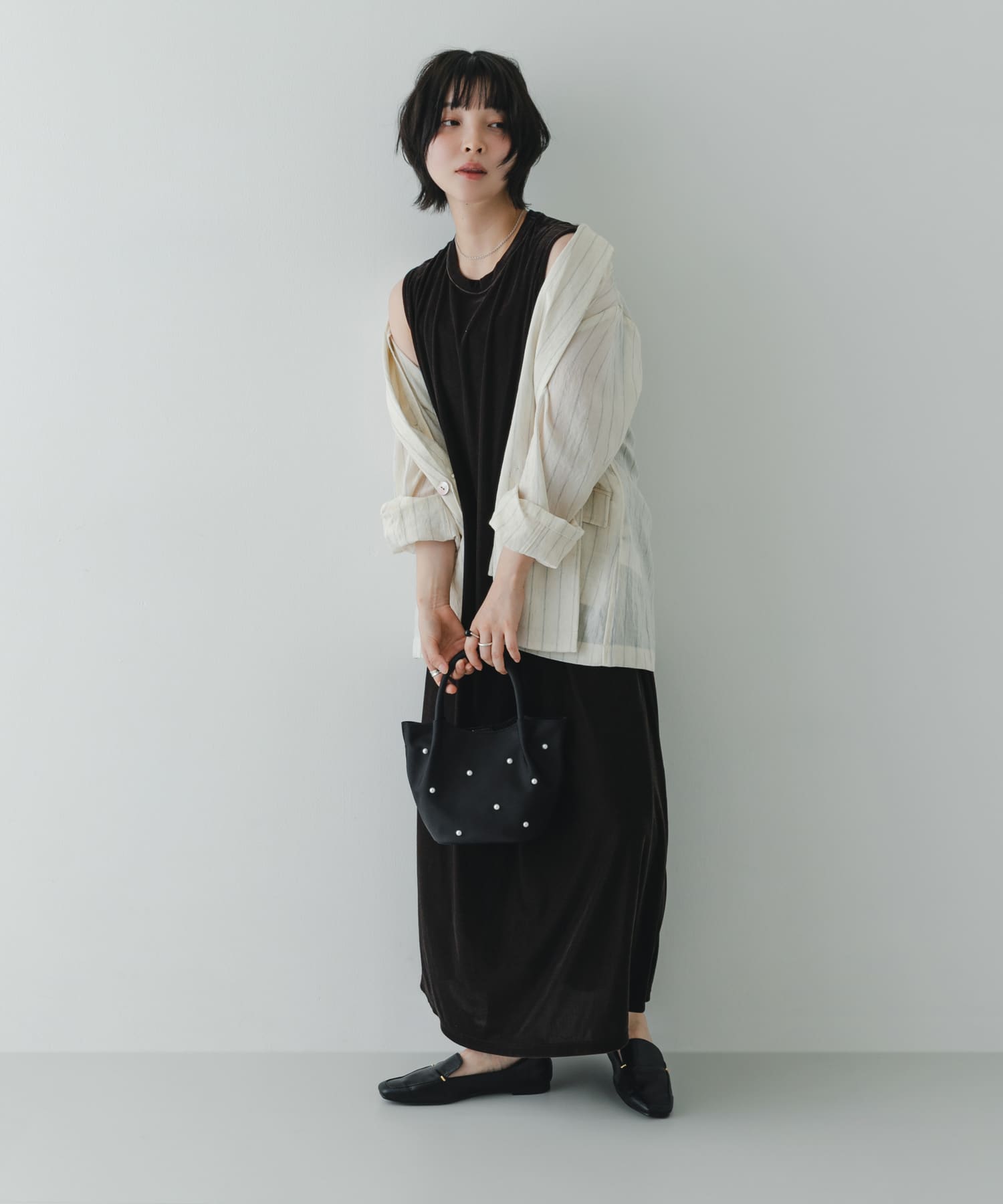 BLACK/Ny