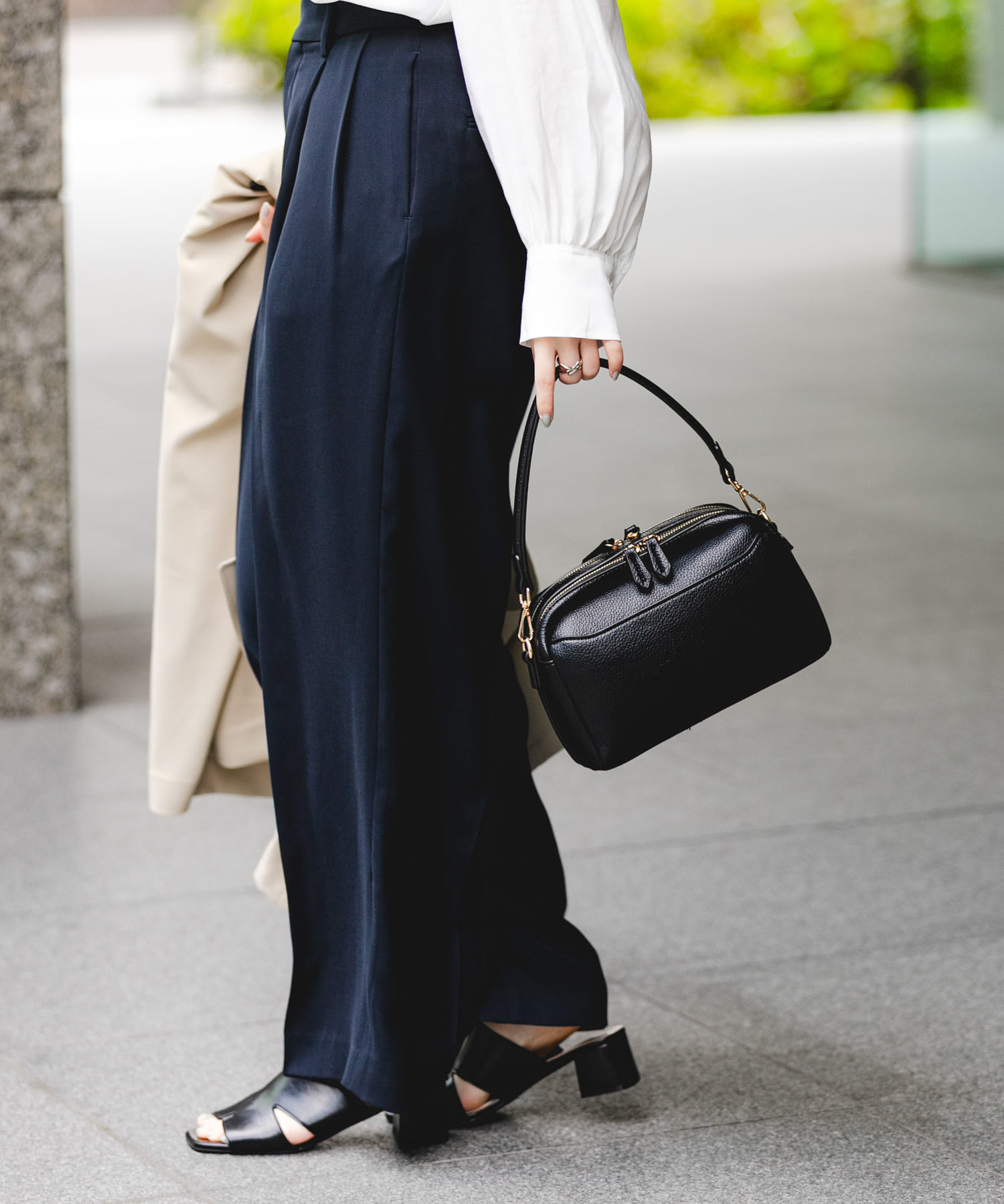 フロントポケットショルダーバッグ