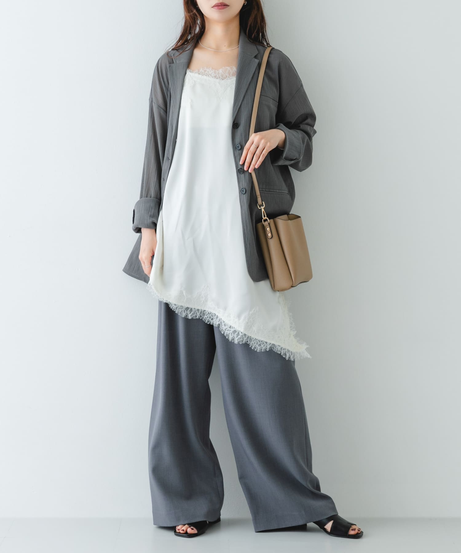 フロントポケットタテナガショルダーバッグ BEIGE One