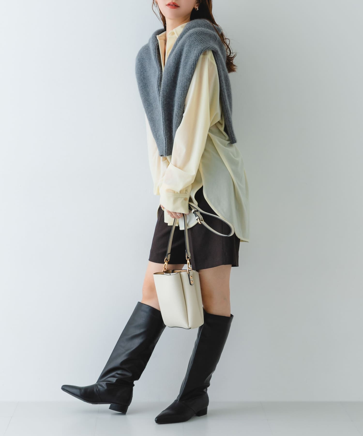 フロントポケットタテナガショルダーバッグ WHITE One