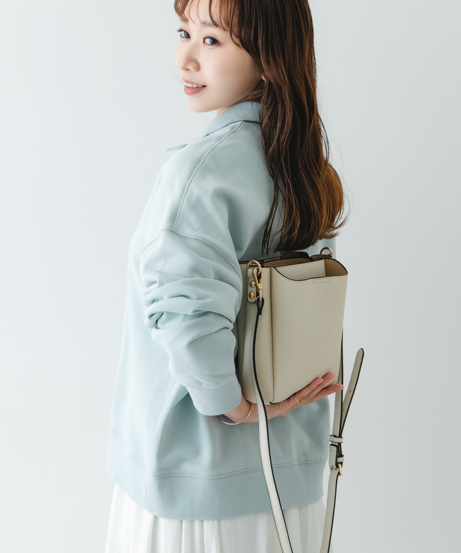 フロントポケットタテナガショルダーバッグ WHITE One