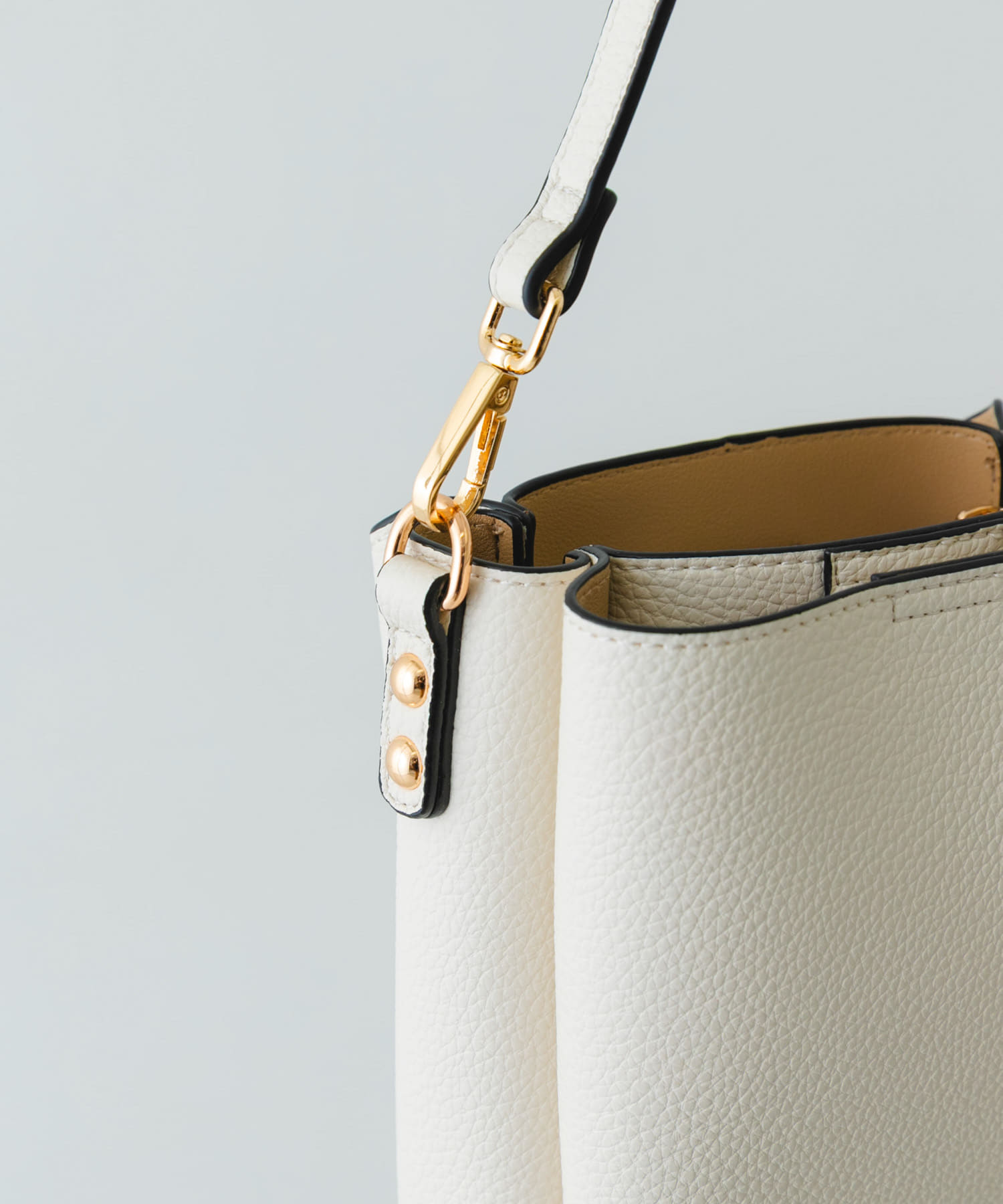 フロントポケットタテナガショルダーバッグ WHITE One