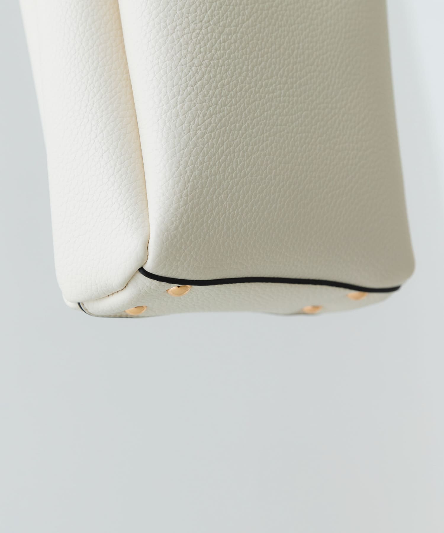 フロントポケットタテナガショルダーバッグ WHITE One