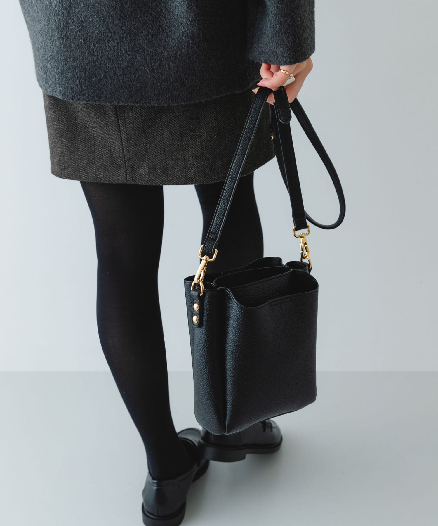 フロントポケットタテナガショルダーバッグ BLACK One