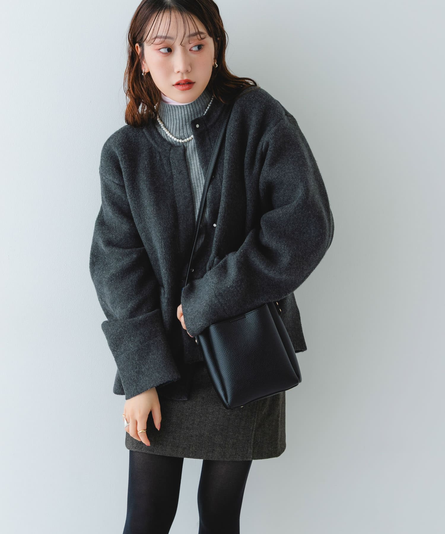 フロントポケットタテナガショルダーバッグ BLACK One