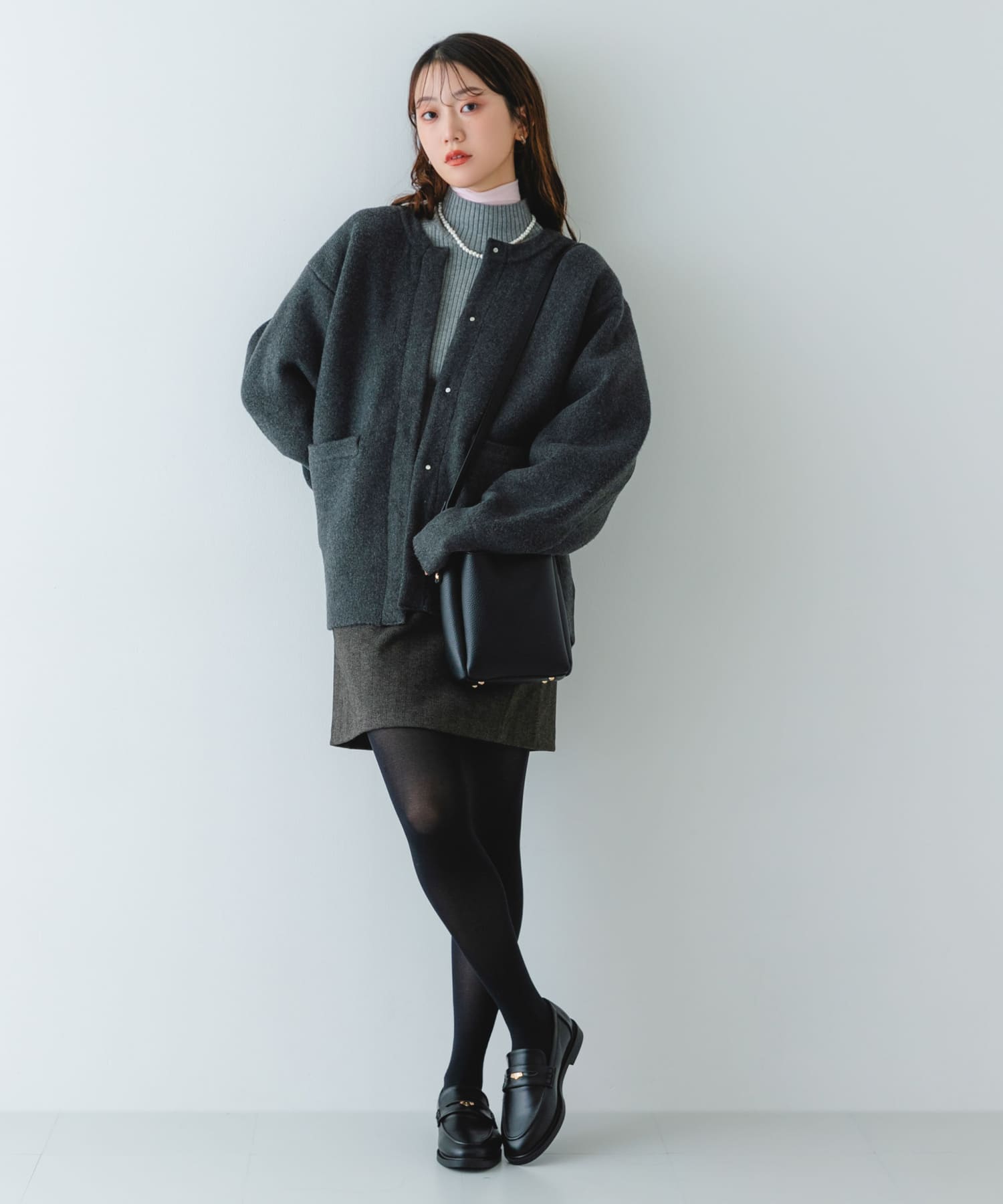 フロントポケットタテナガショルダーバッグ BLACK One