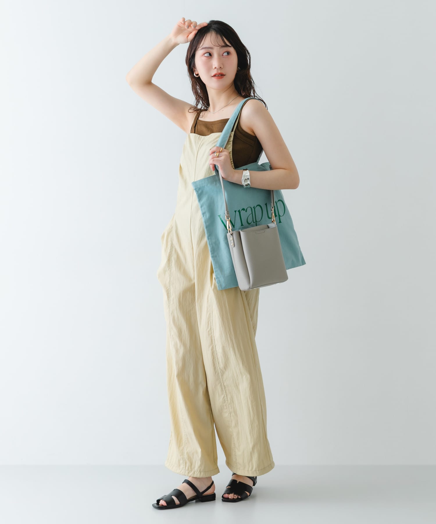 フロントポケットタテナガショルダーバッグ GRAY One