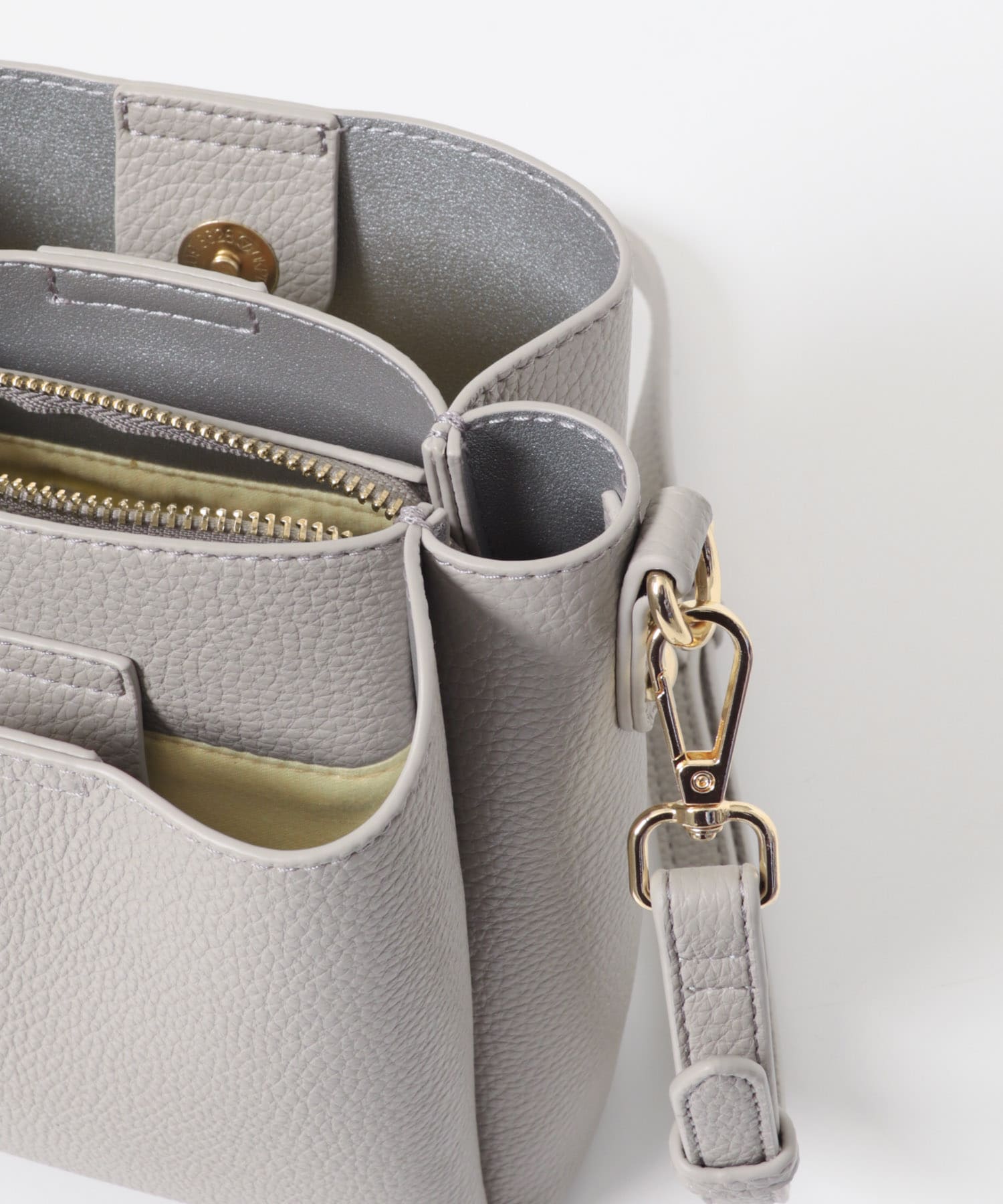 フロントポケットタテナガショルダーバッグ GRAY One