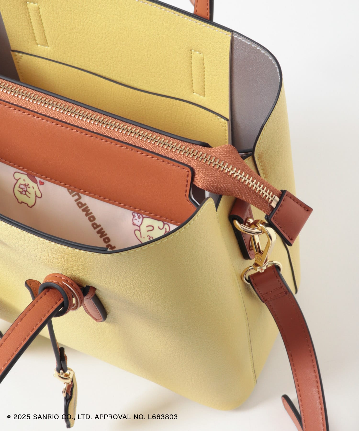 サンリオキャラクターズ チャーム付バッグ YELxCML One