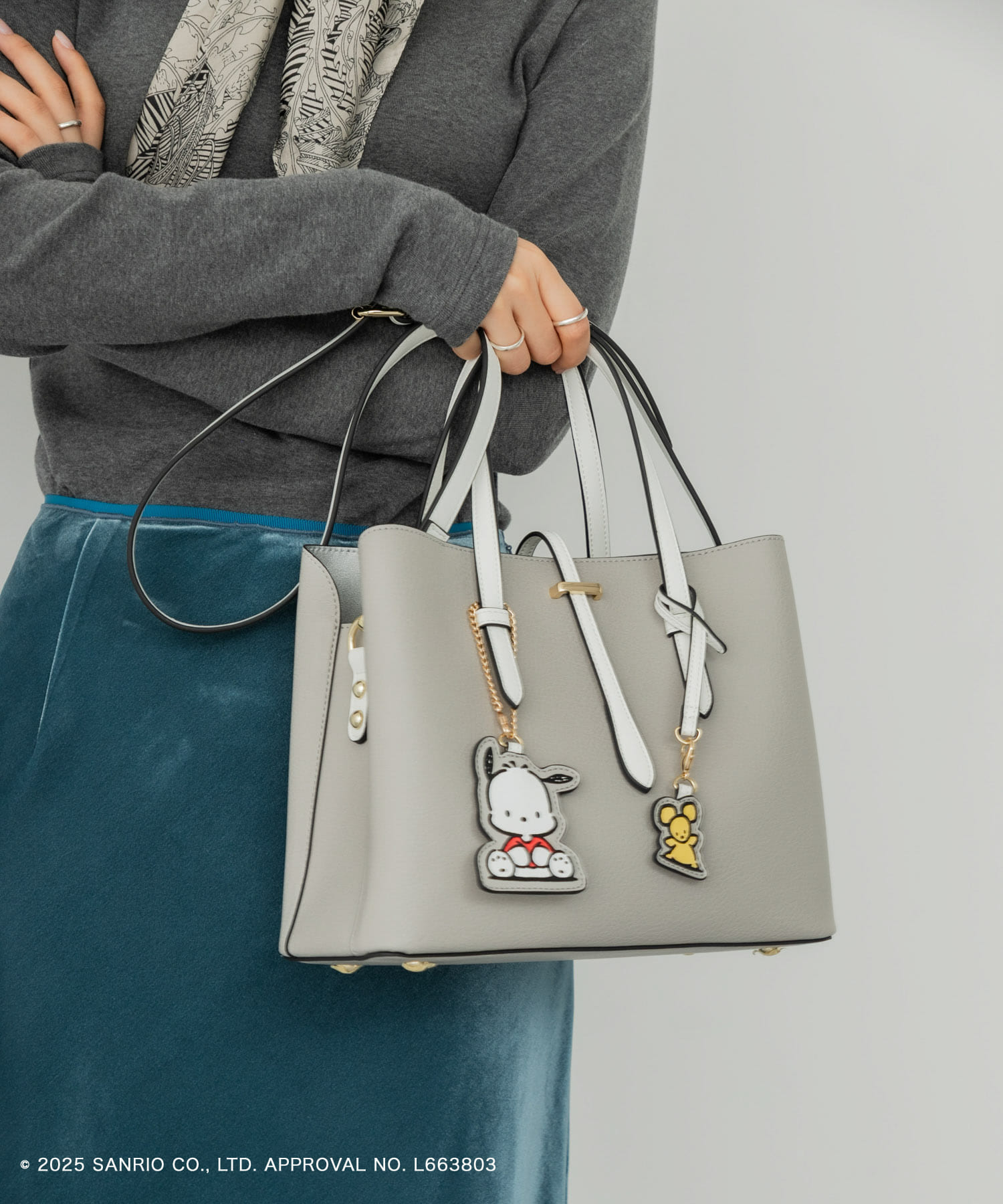 サンリオキャラクターズ チャーム付バッグ GRAYxWHITE One