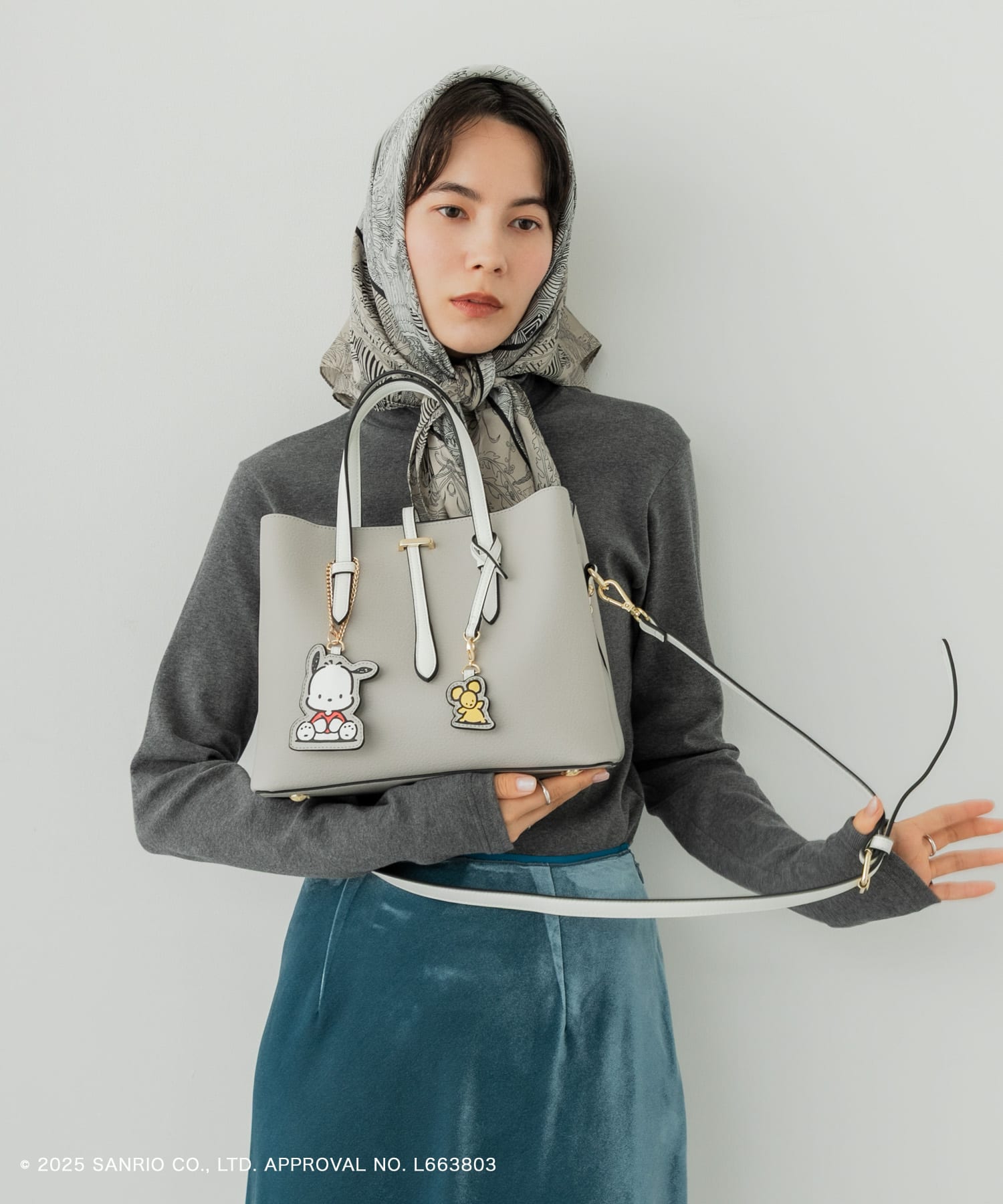 サンリオキャラクターズ チャーム付バッグ GRAYxWHITE One