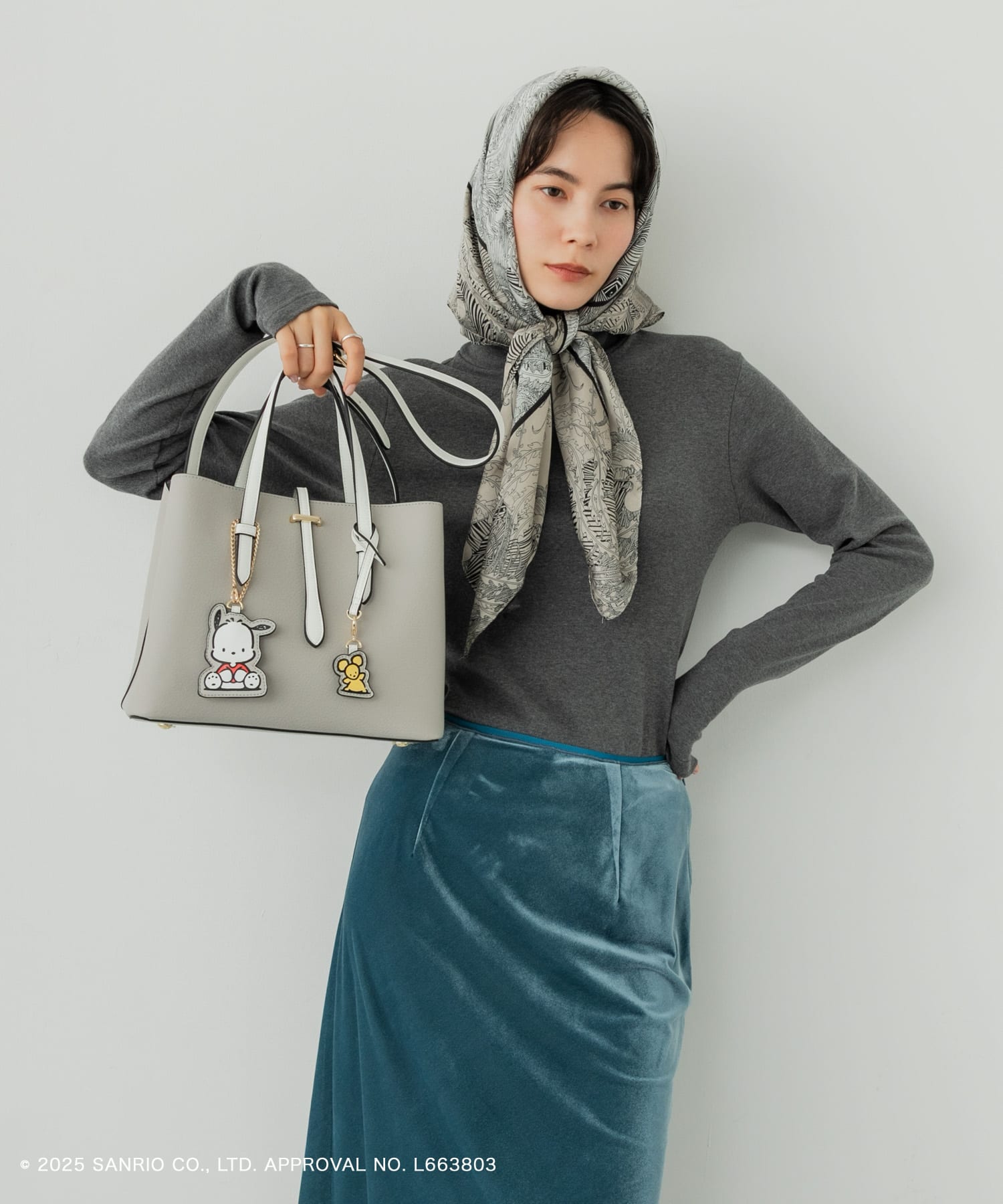 サンリオキャラクターズ チャーム付バッグ GRAYxWHITE One