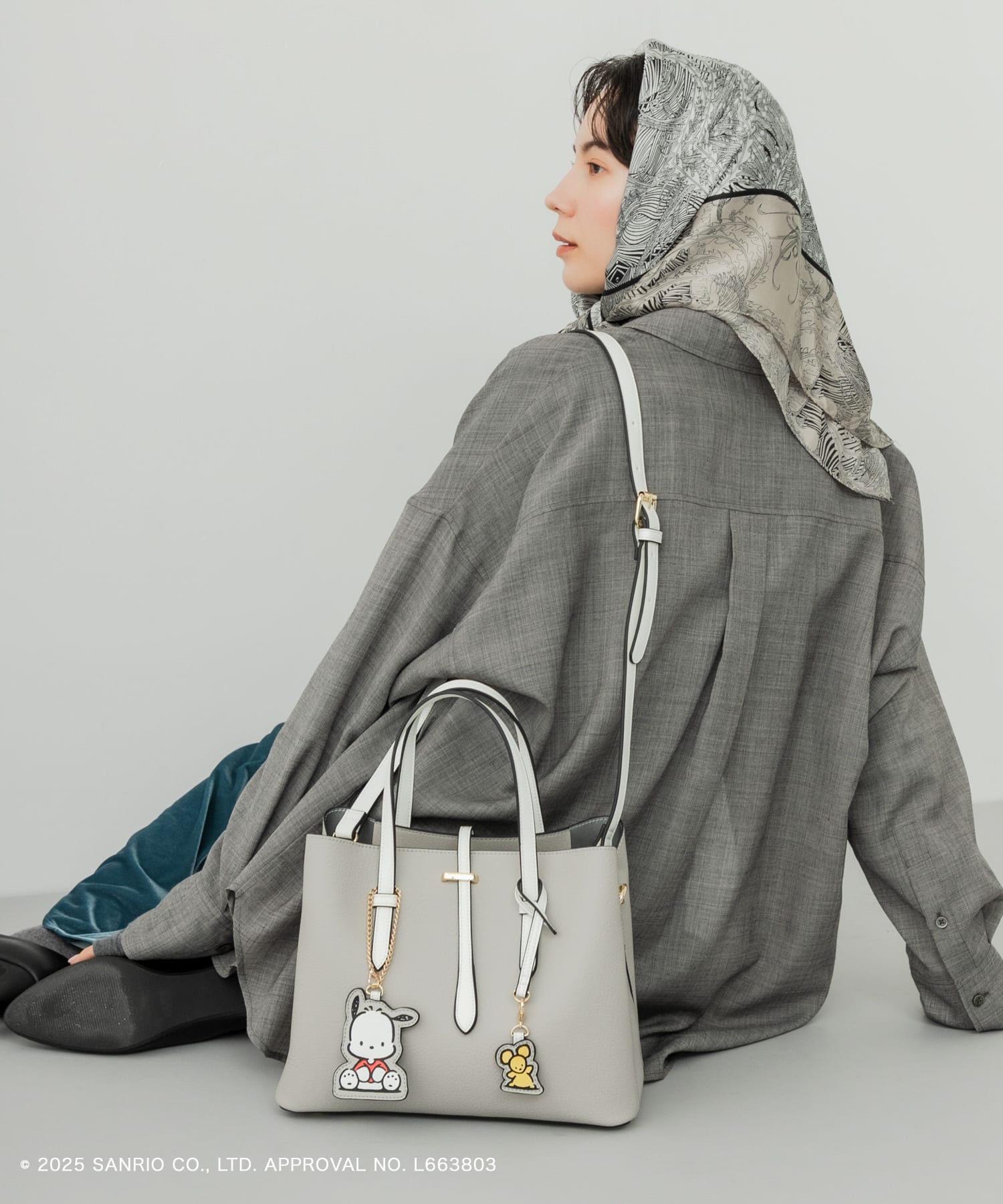 サンリオキャラクターズ チャーム付バッグ GRAYxWHITE One