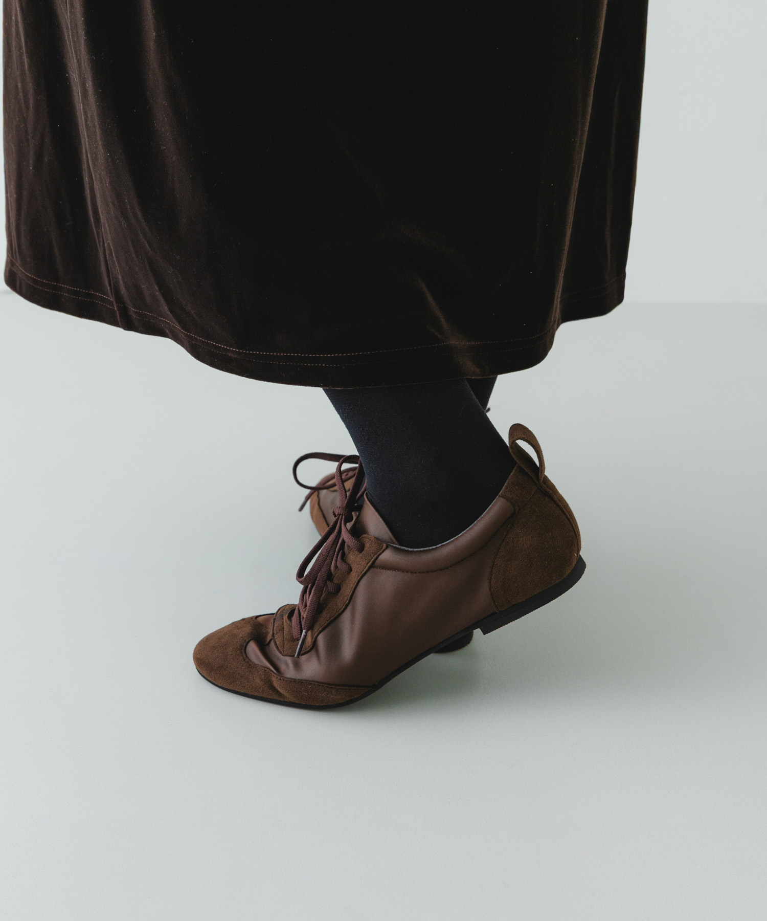 『WEB/一部店舗限定』ストレッチシューレースシューズ BROWN 36